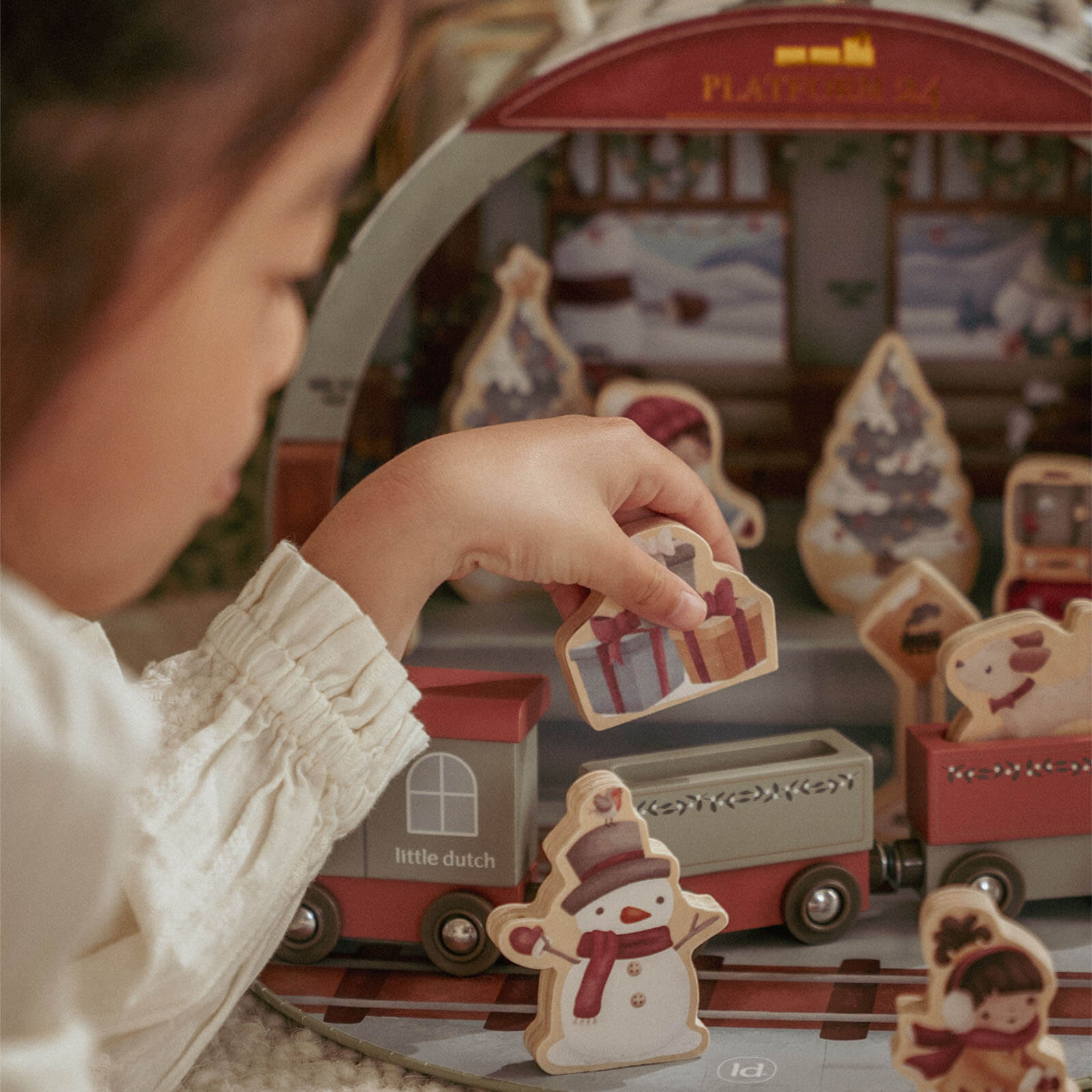 Advent Calendar - Train Track Scene