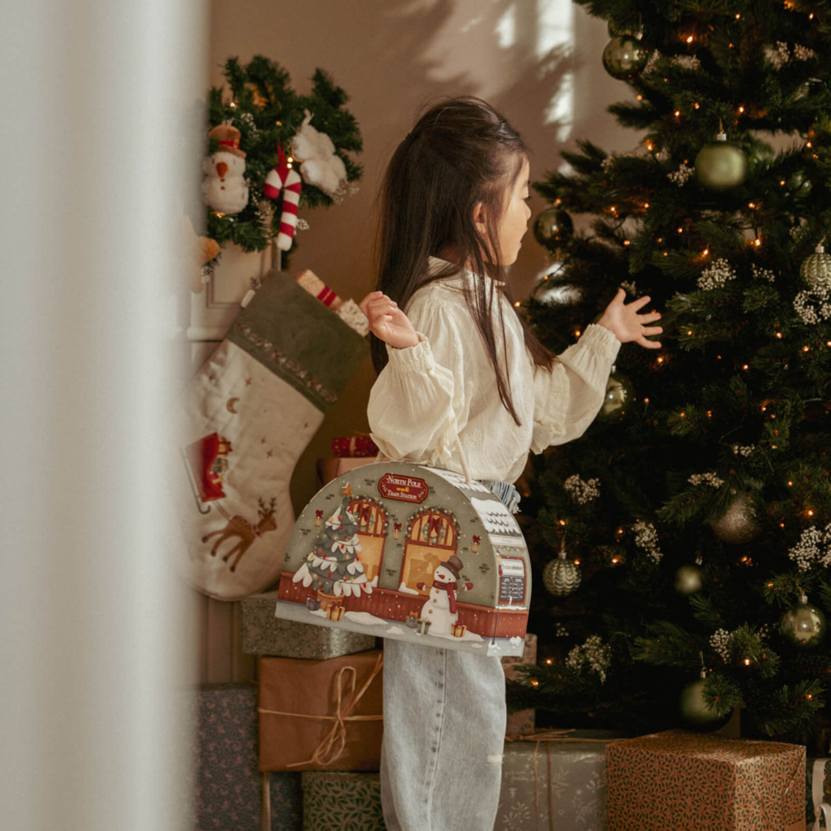 Advent Calendar - Train Track Scene