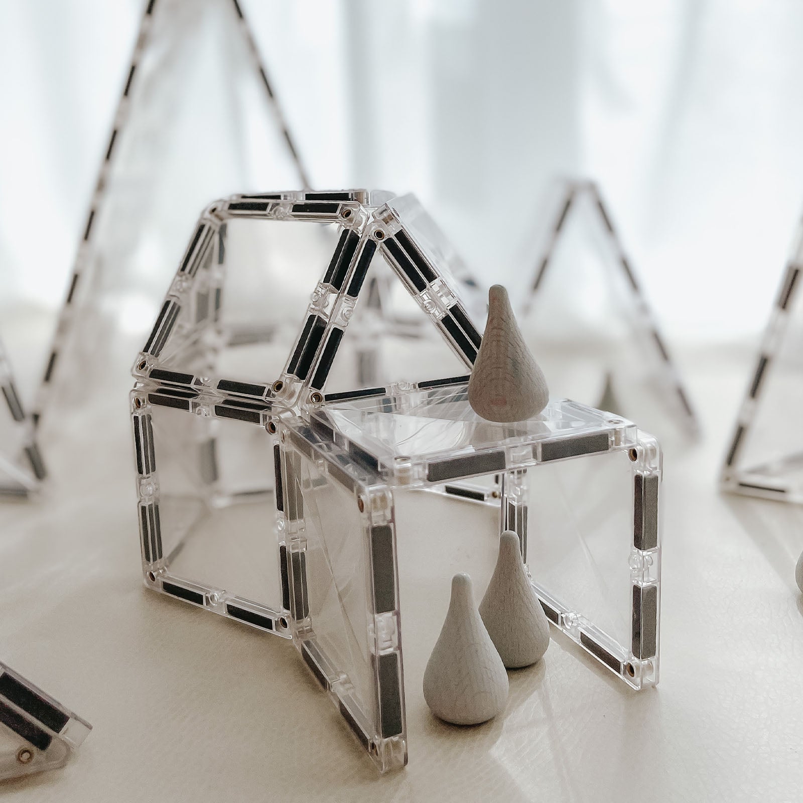 Magnetic Tiles Clear Starter Pack - 34 Pieces