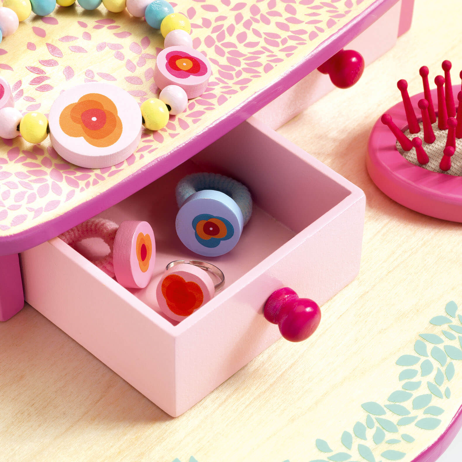 Flora Dressing Table and Accessories