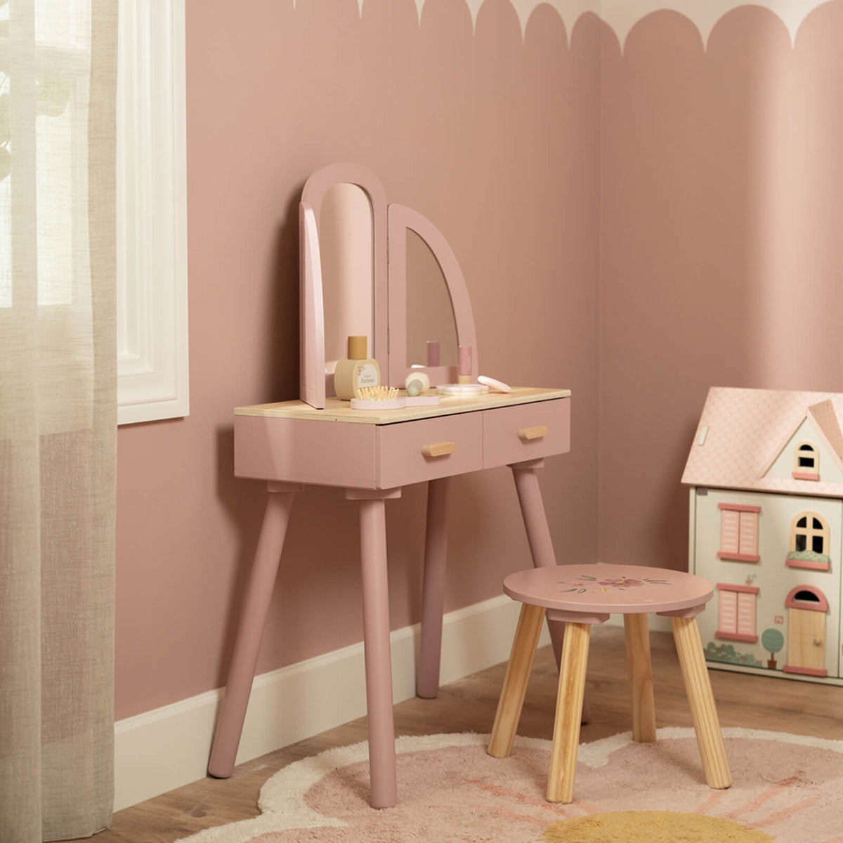 Dressing Table Plus 6 Accessories