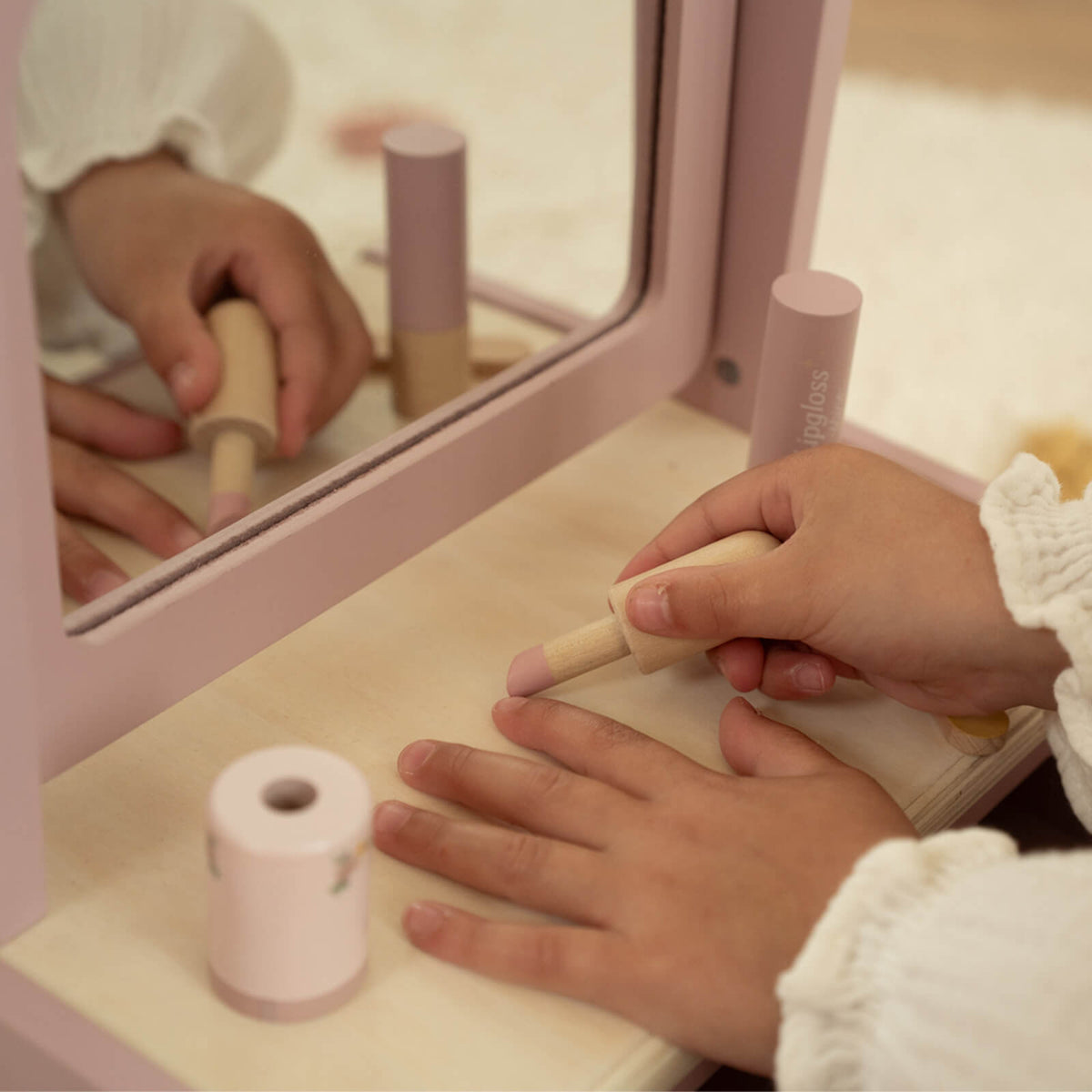 Vanity Table and 6 Accessories