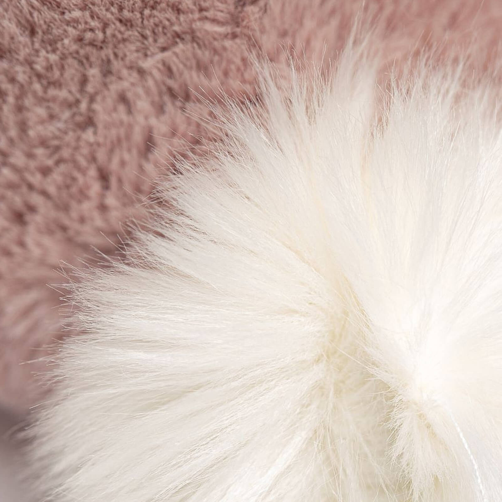 Big Luxe Bashful Bunny Rosa
