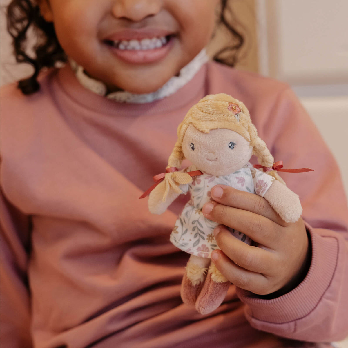 Mini Cuddle Doll - Julia 10cm