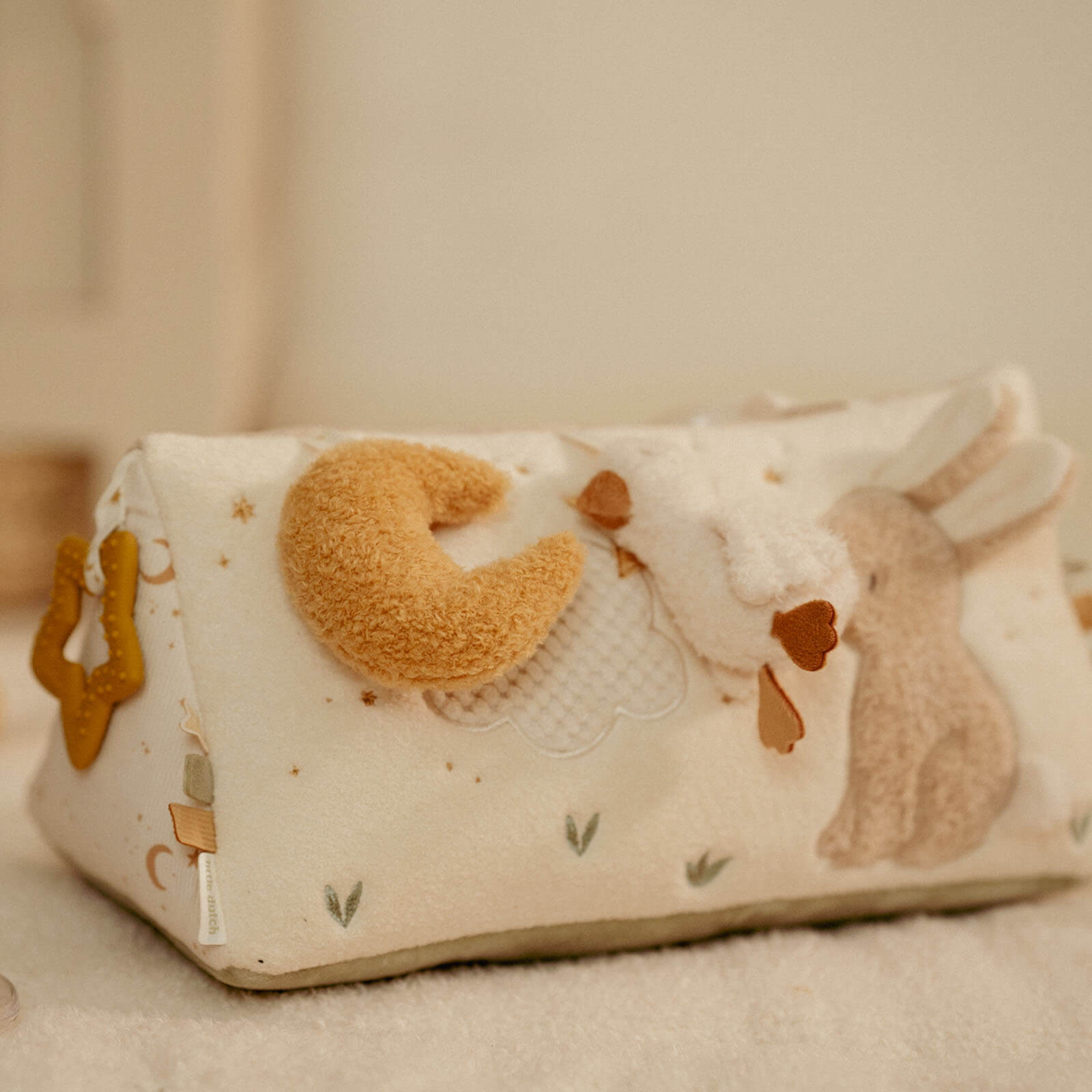 Activity Triangle - Newborn Naturals