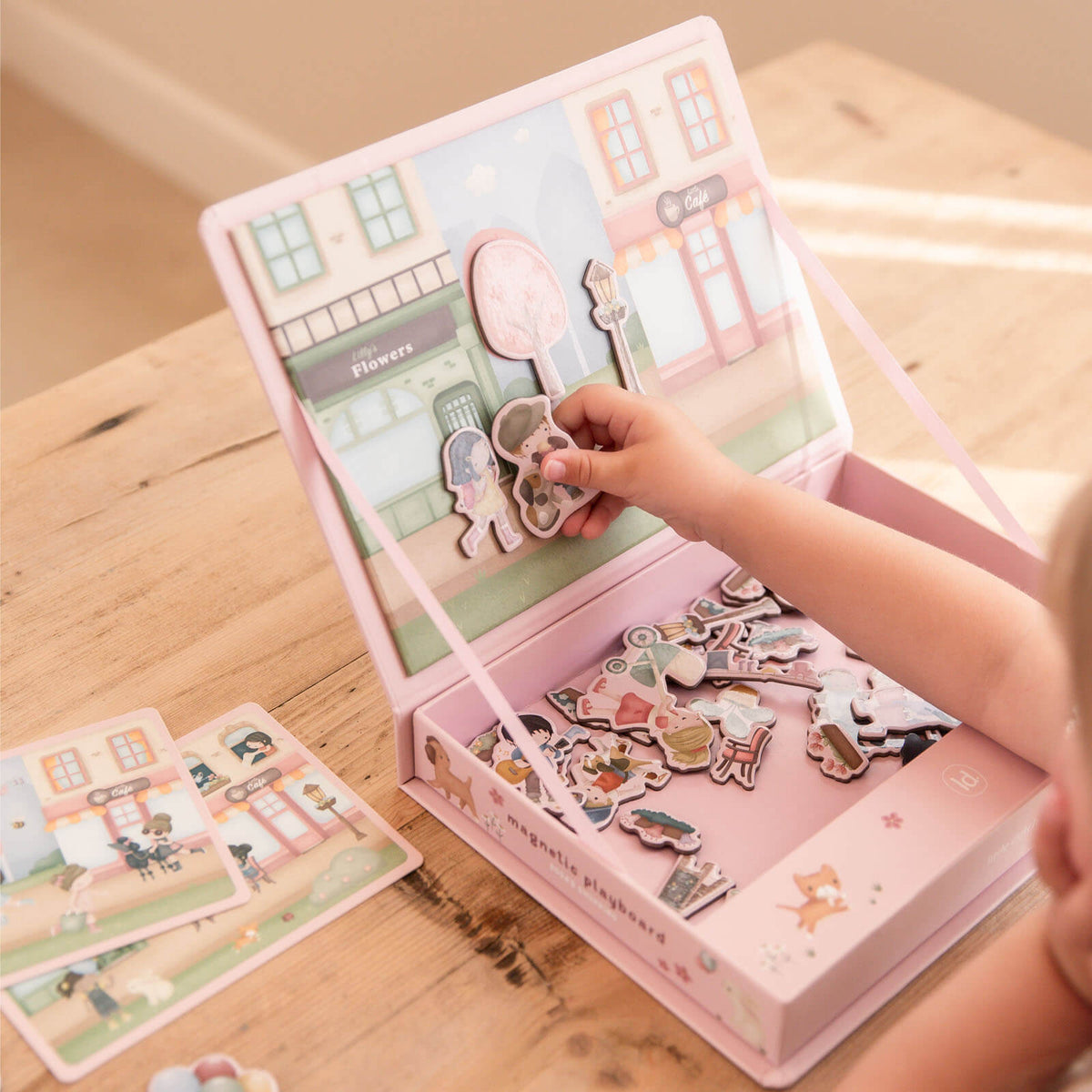 Magnetic Play Board - Rosas Shopping