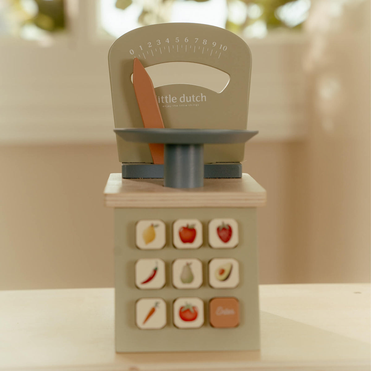 Wooden Weighing Scale