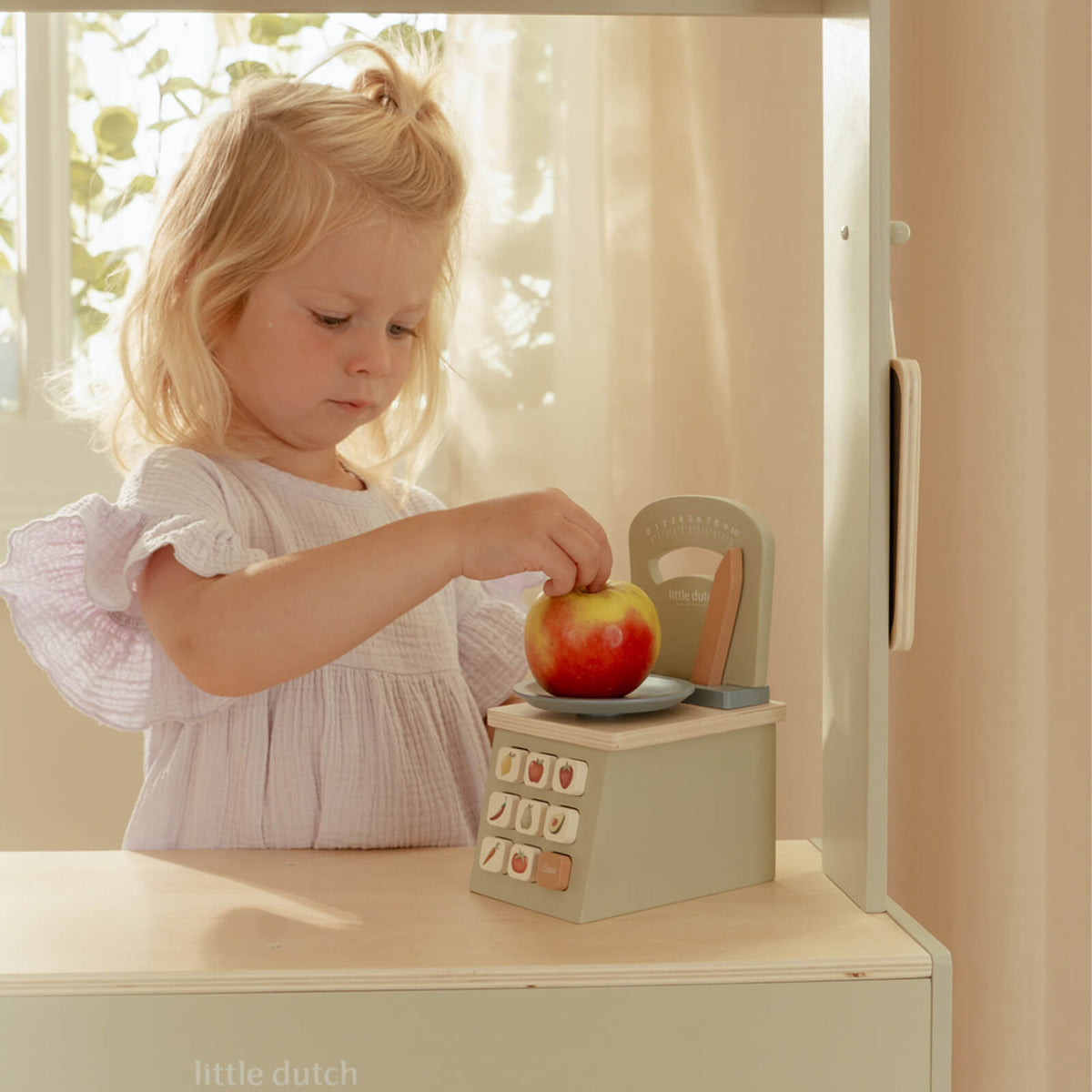 Wooden Weighing Scale