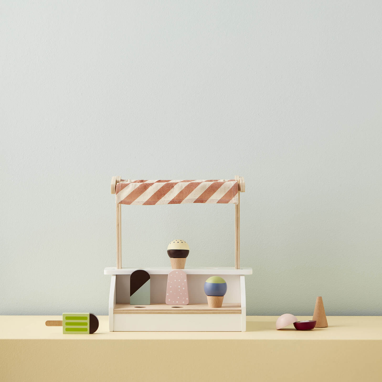 Ice Cream Table Stand