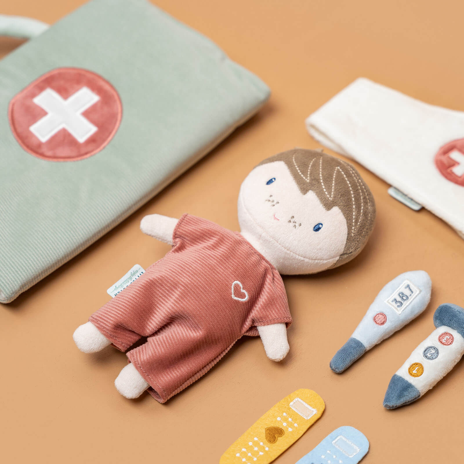 Jim Doll Doctor Play Set