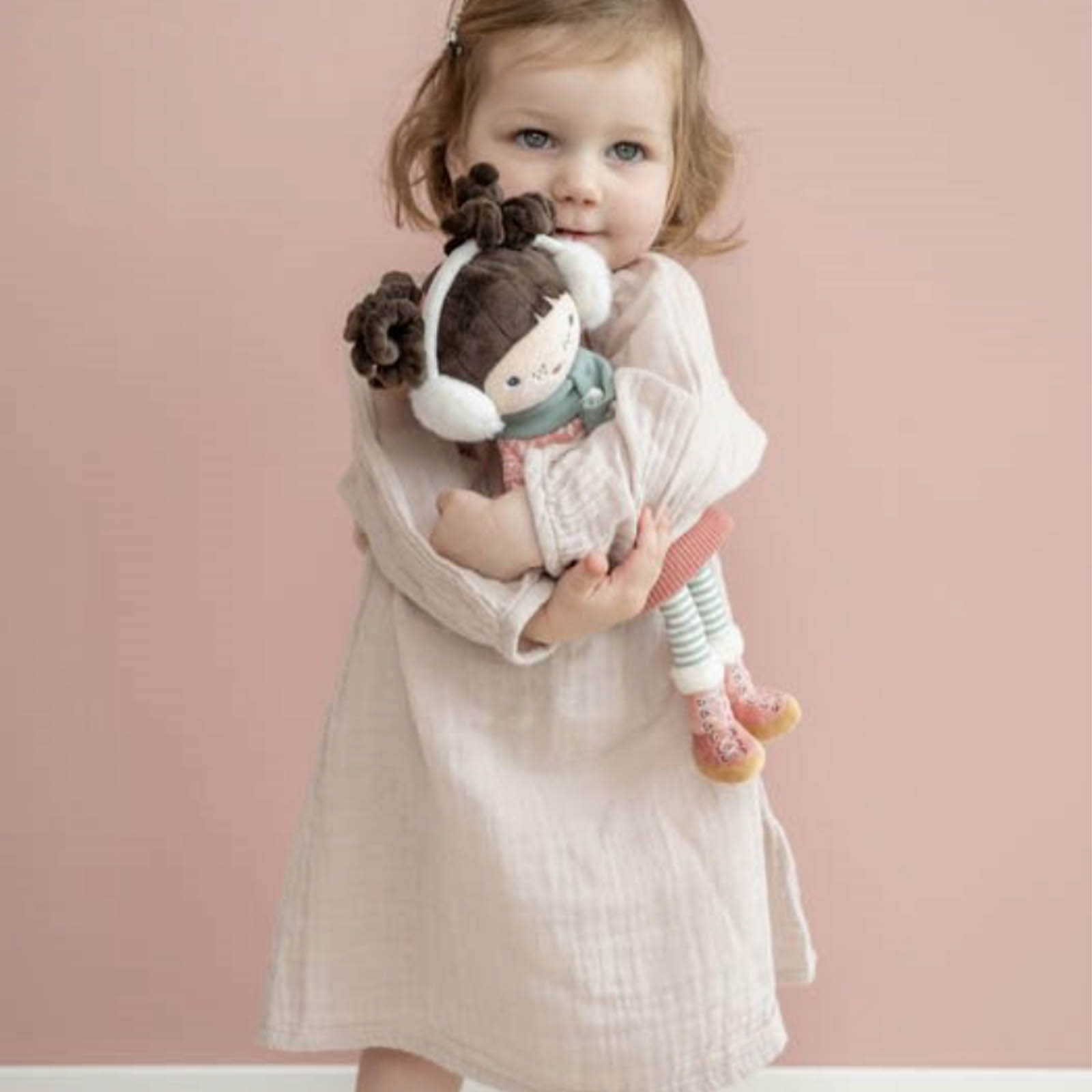 Winter Cuddle Doll Jill 35 cm
