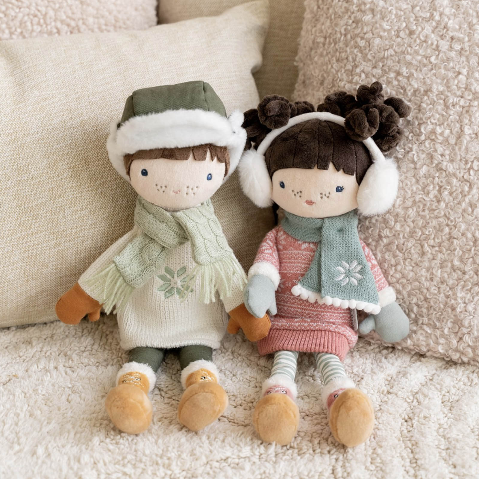 Winter Cuddle Doll Sam 35 cm