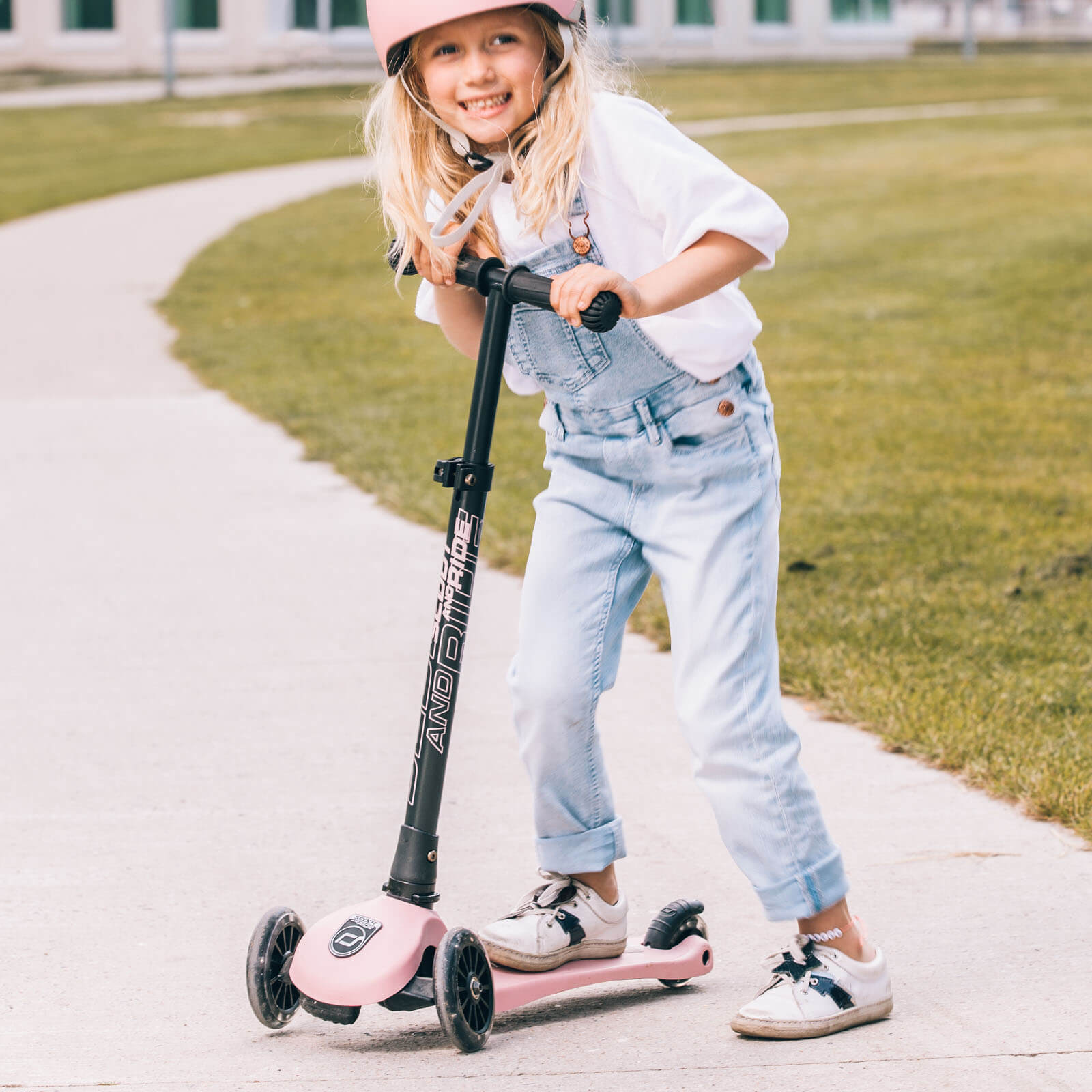 Highwaykick 3 LED Scooter - Rose