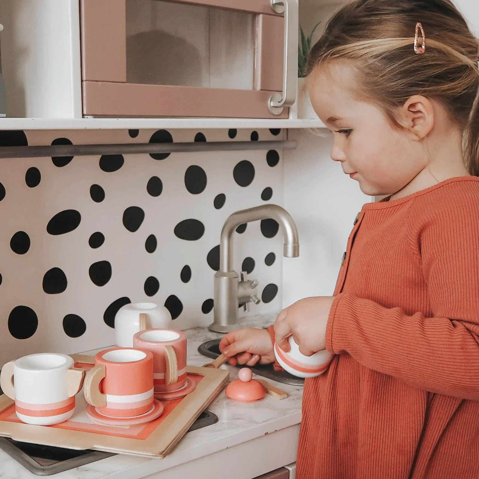Wooden Pink Tea Set