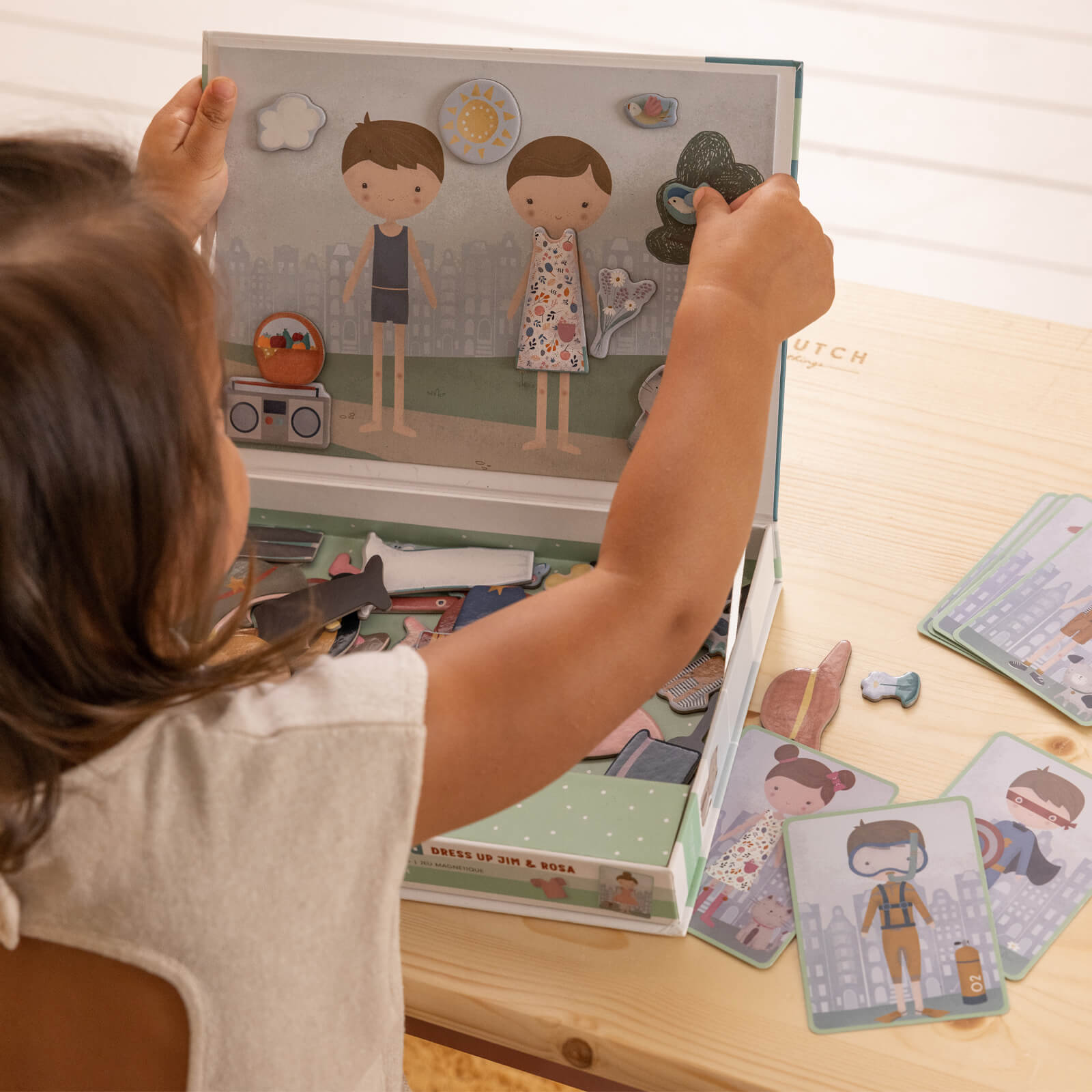 Magnetic Play Board - Dress Jim and Rosa