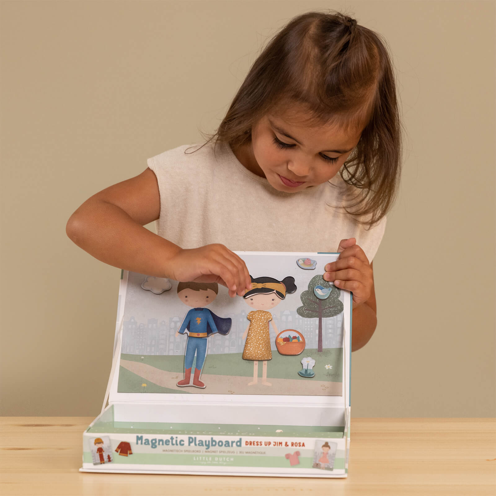 Magnetic Play Board - Dress Jim and Rosa