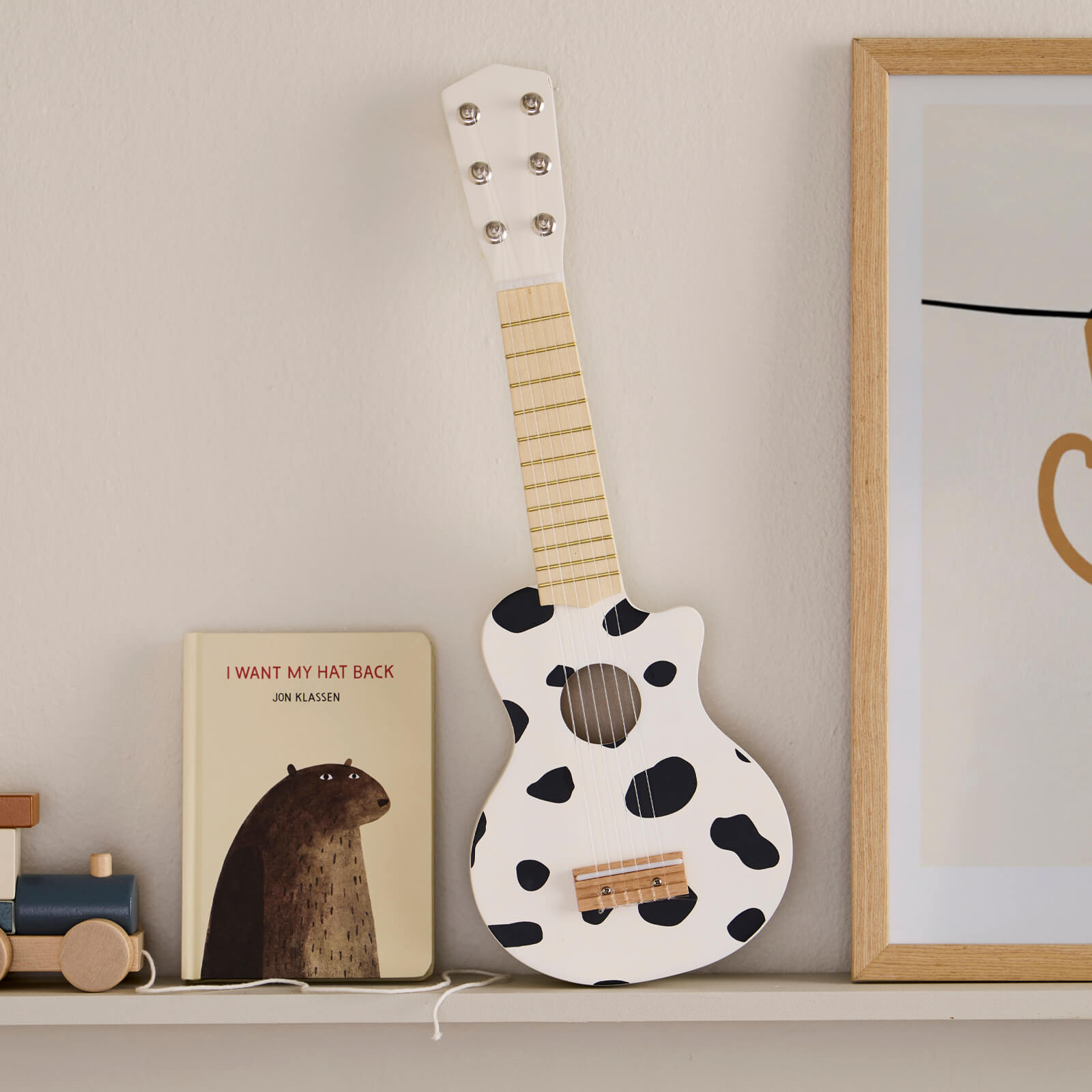 Wooden Guitar - Black White