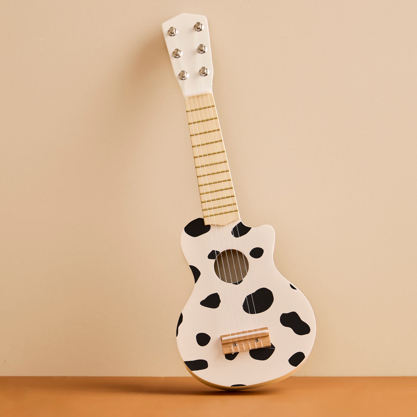 Wooden Guitar - Black White