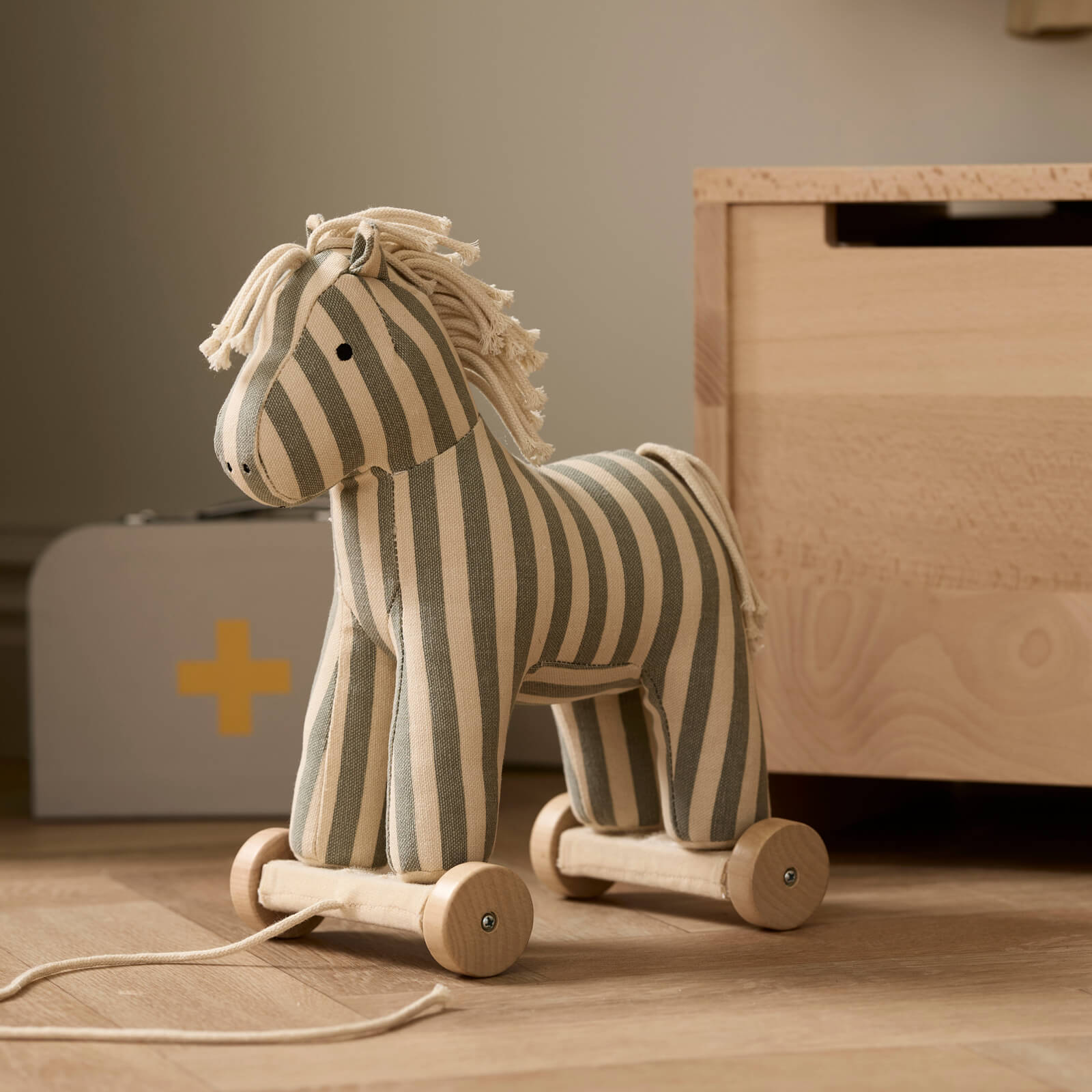 Pull Along Horse - Sam