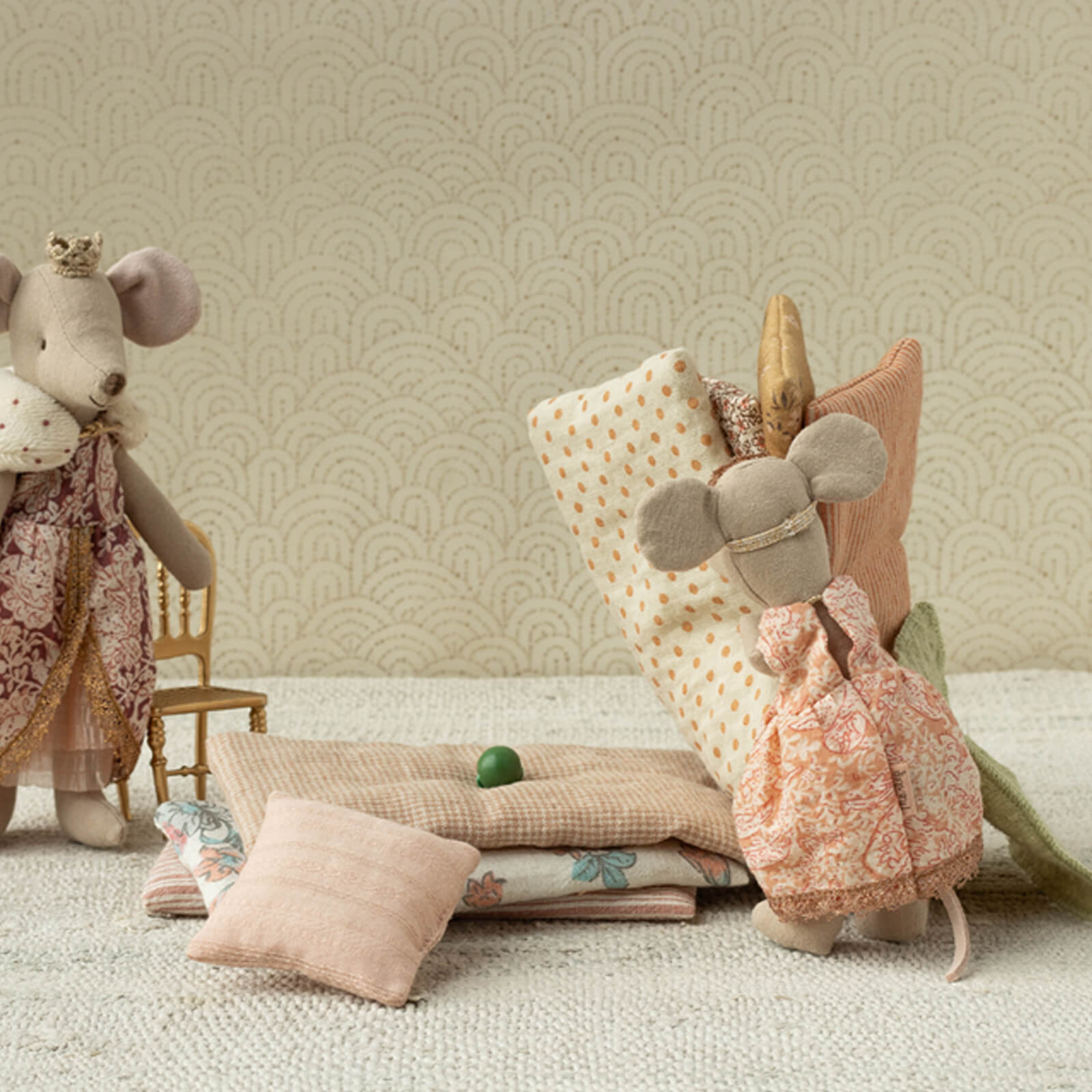 Princess and The Pea Castle - Big Sister Mouse