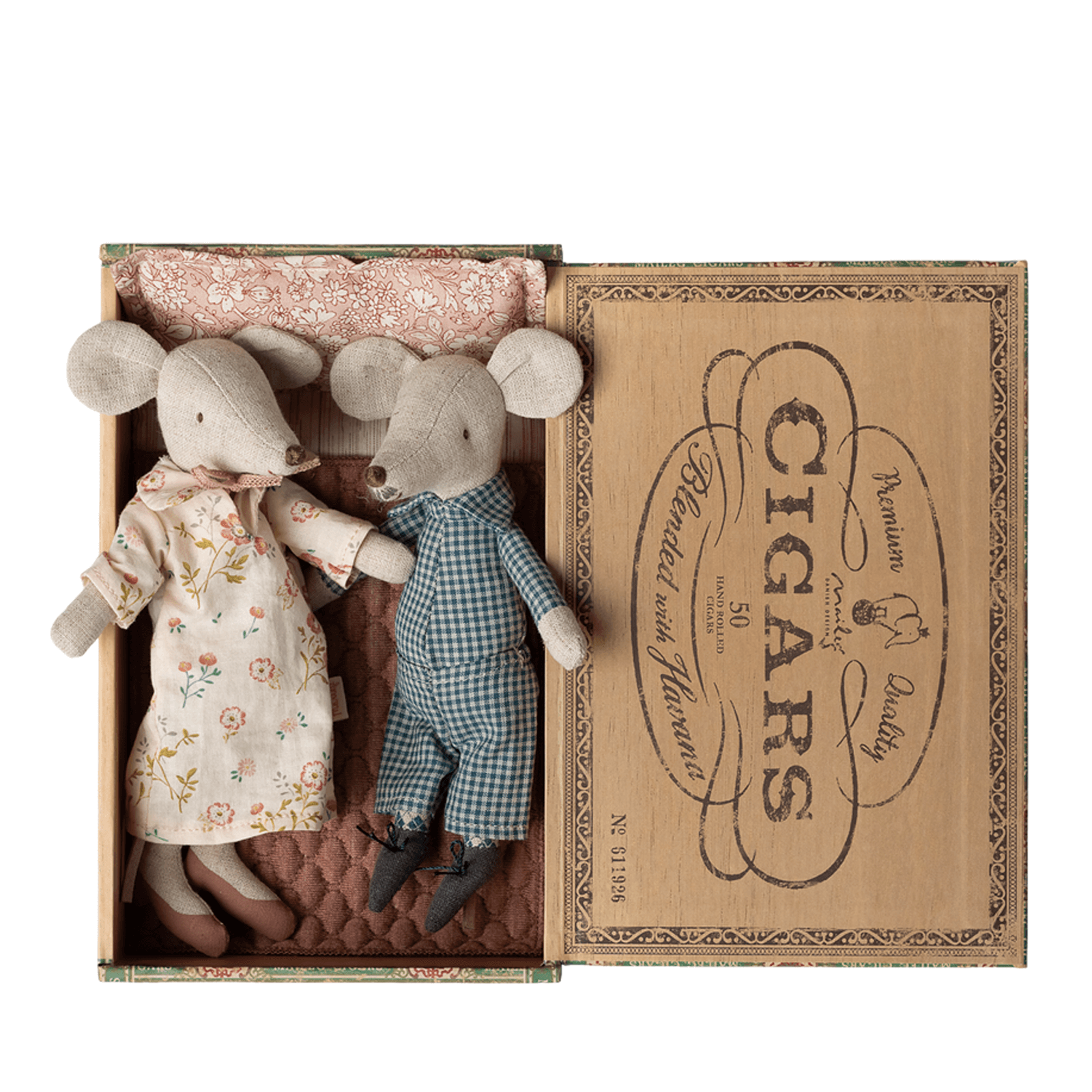 Grandma and Grandpa Mice In Cigarbox