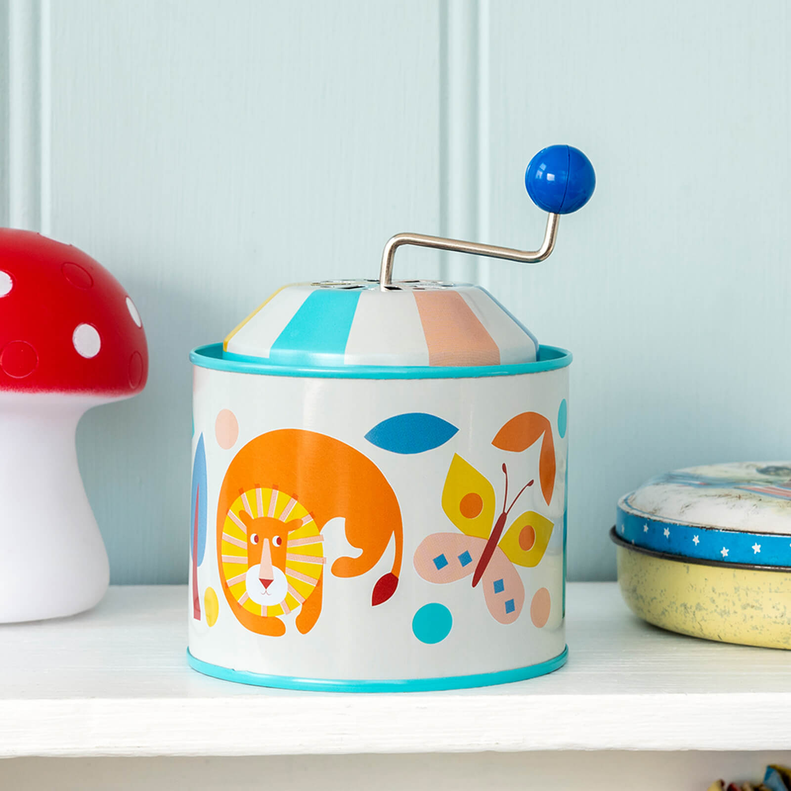 Winding Tin Music Box - Wild Wonders