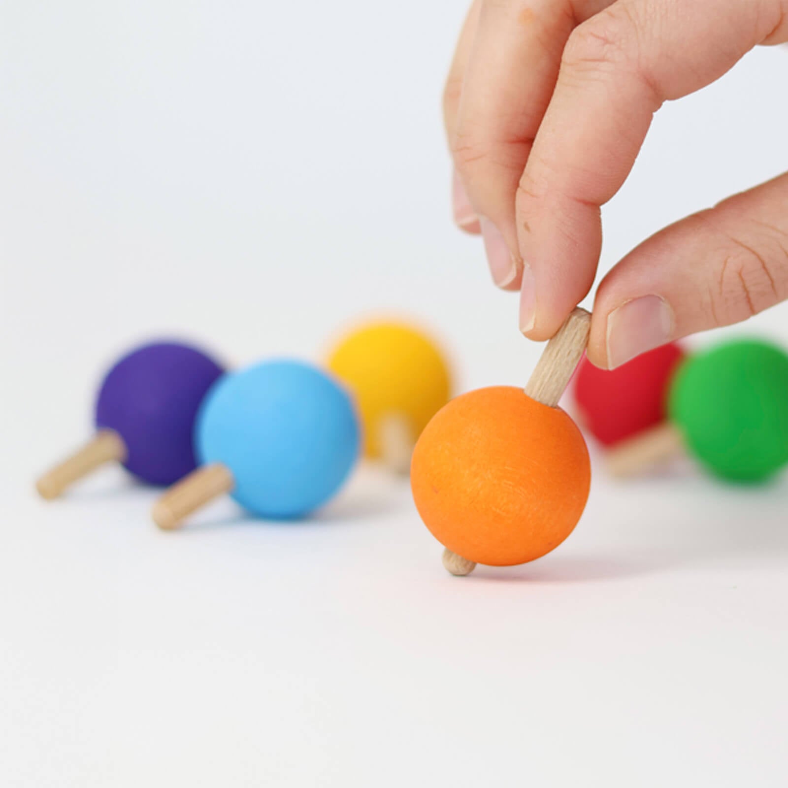 6 Spinning Tops - Rainbow