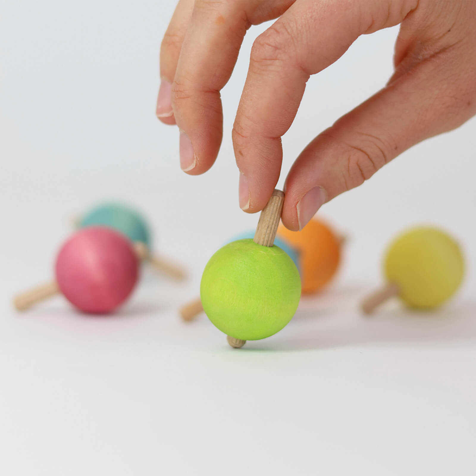 6 Spinning Tops - Pastel