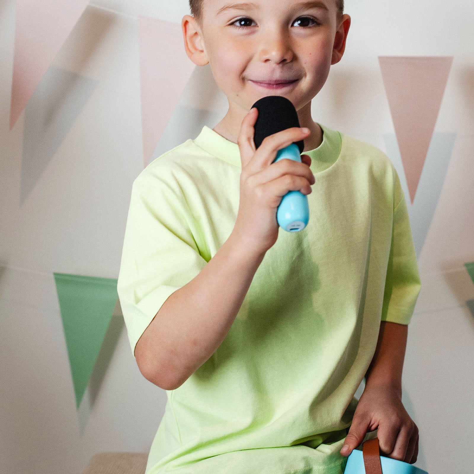 Karaoke Machine with Wireless Microphone - Blue