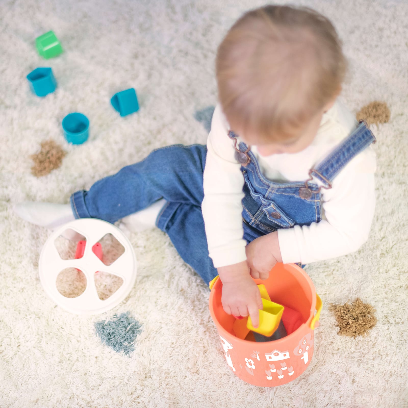 Shape Sorting Bucket - Salmon