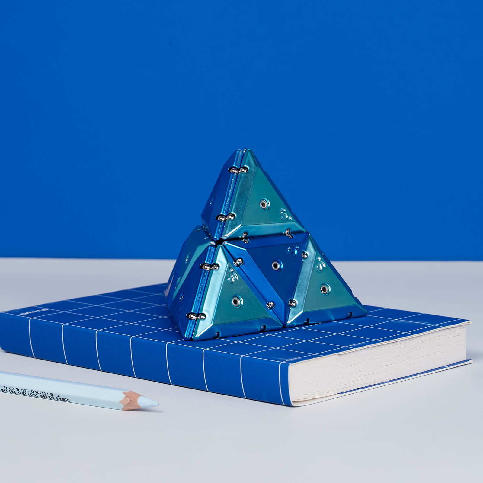 Geode Magnetic Fidget Pyramid - Chrome Cosmos