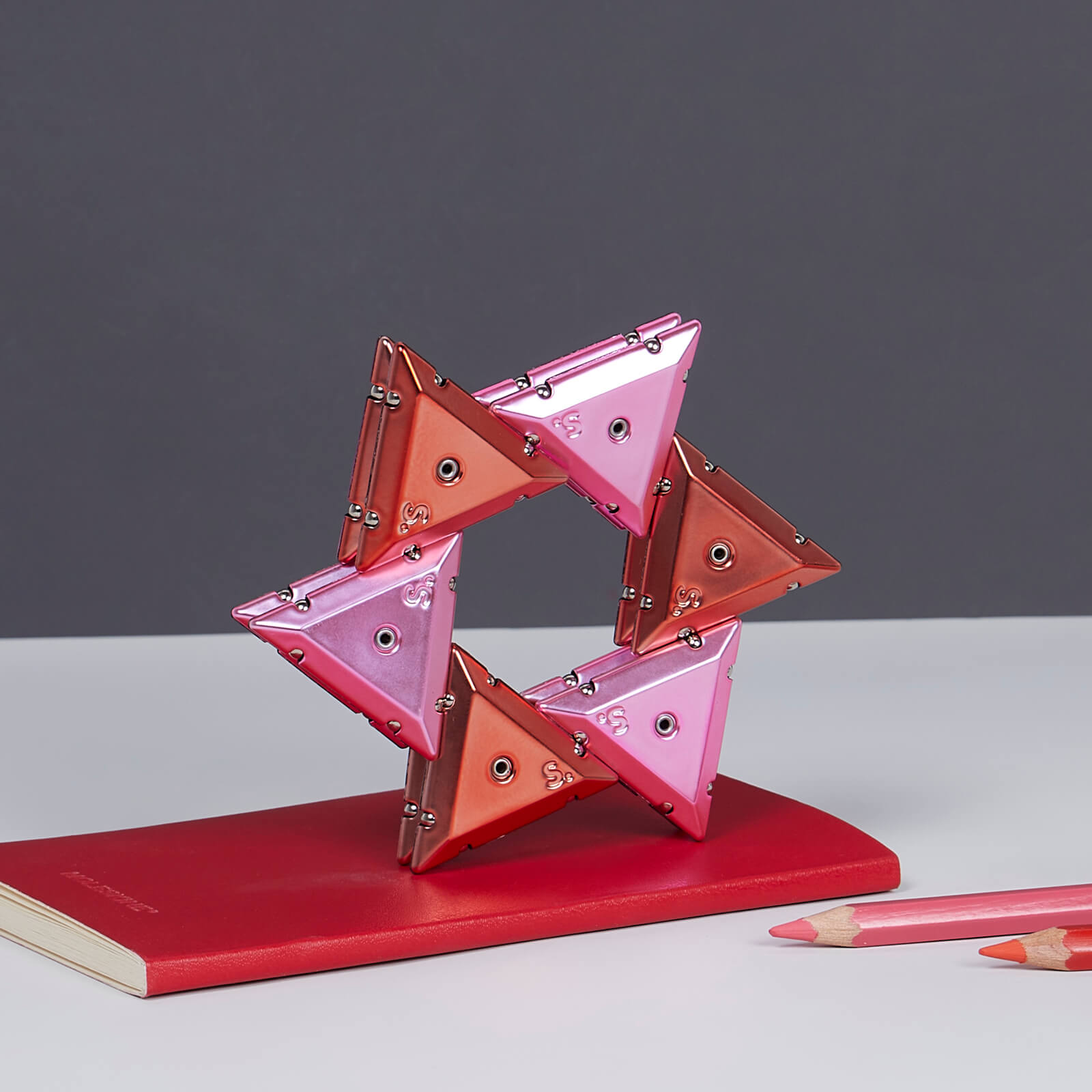 Geode Magnetic Fidget Pyramid - Chrome Stellar
