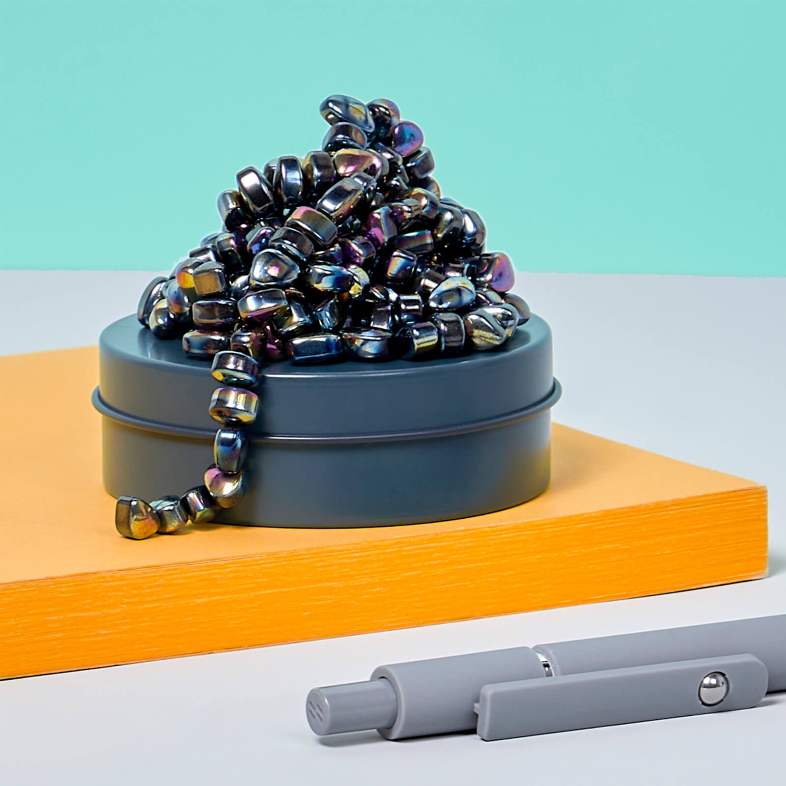 Crags Small Magnetic Putty - Oil Slick