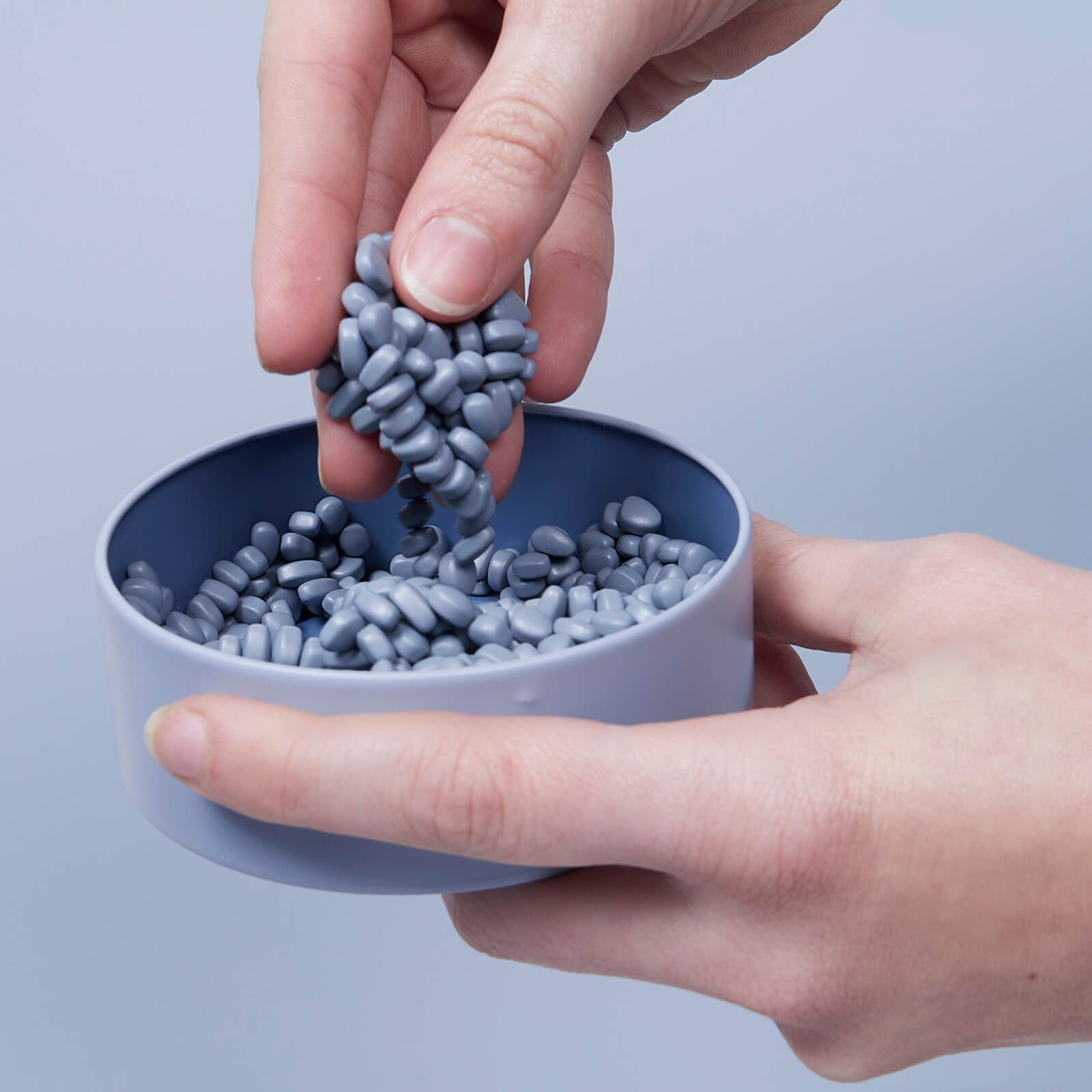 Crags Medium Magnetic Putty - Slate