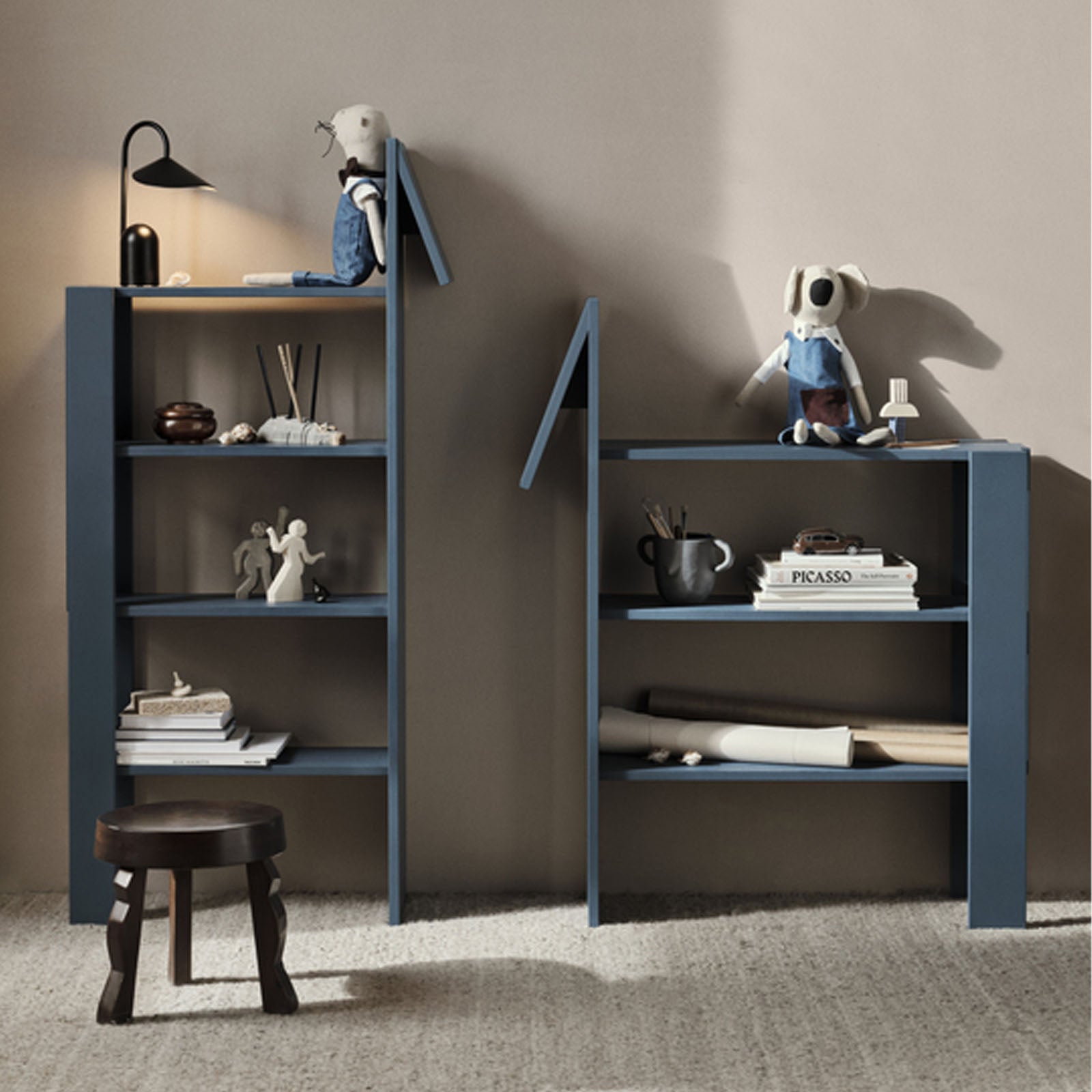 Giraffe Bookcase - Dark Blue