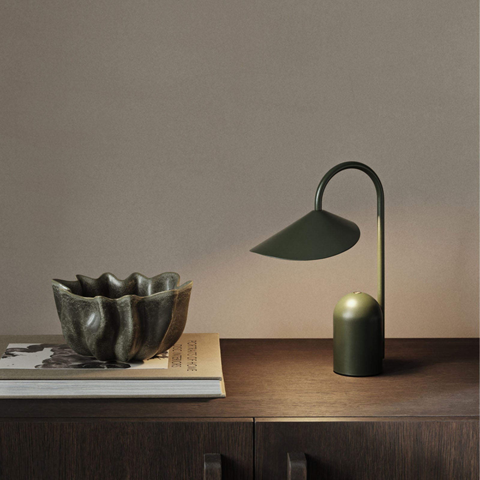 Arum Portable Lamp - Grass Green