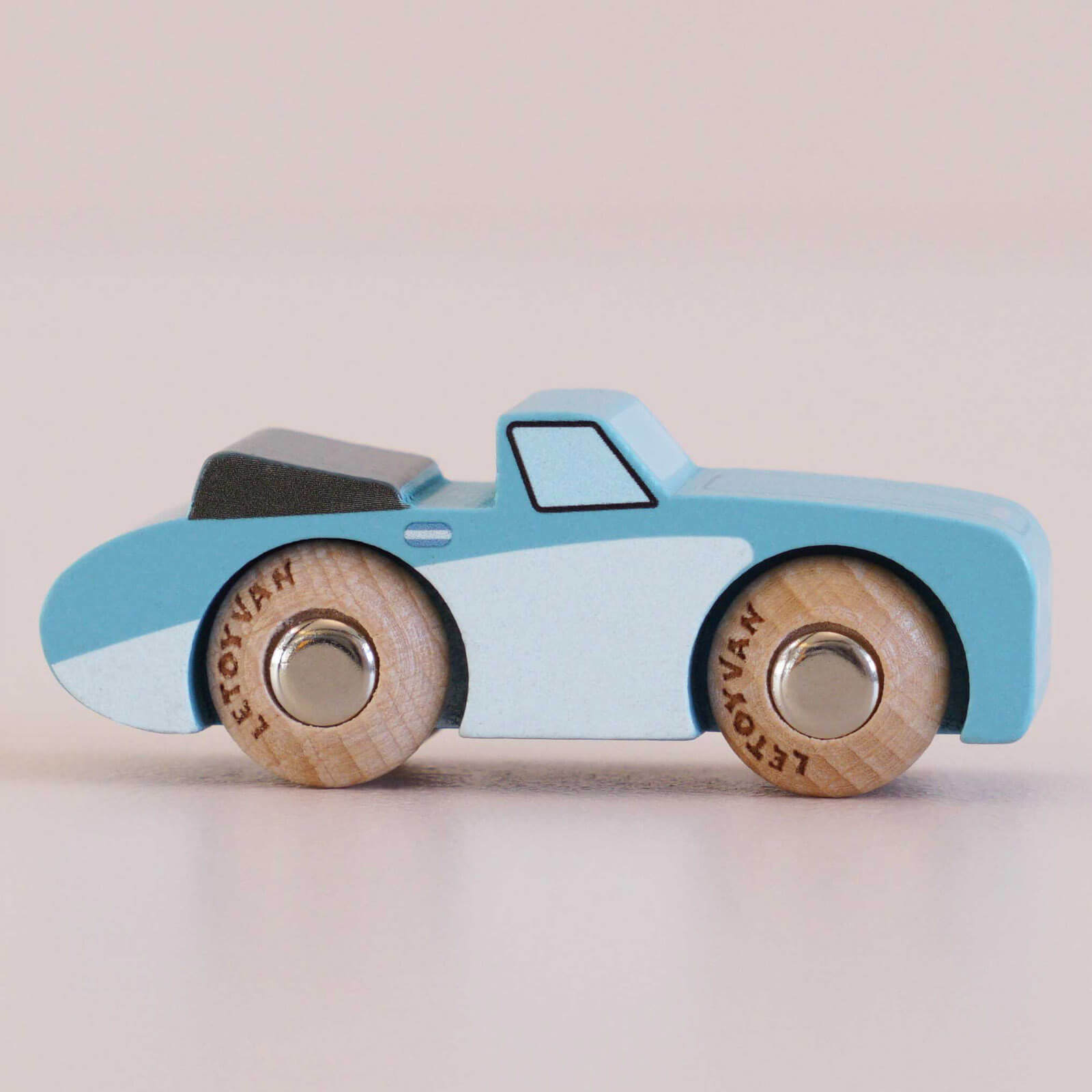 Wooden Car - GT10 Justin