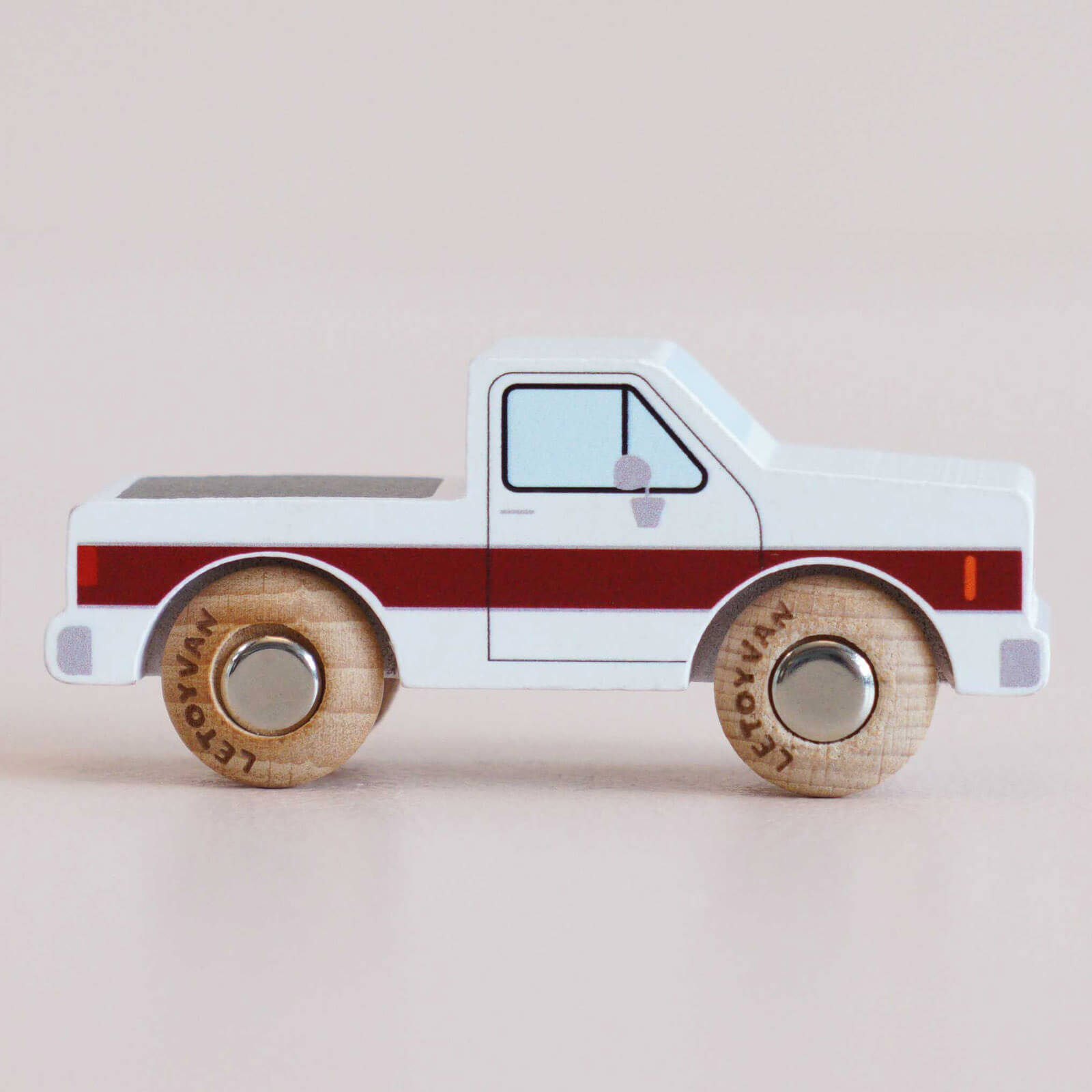Wooden Car - GT165 Charlie