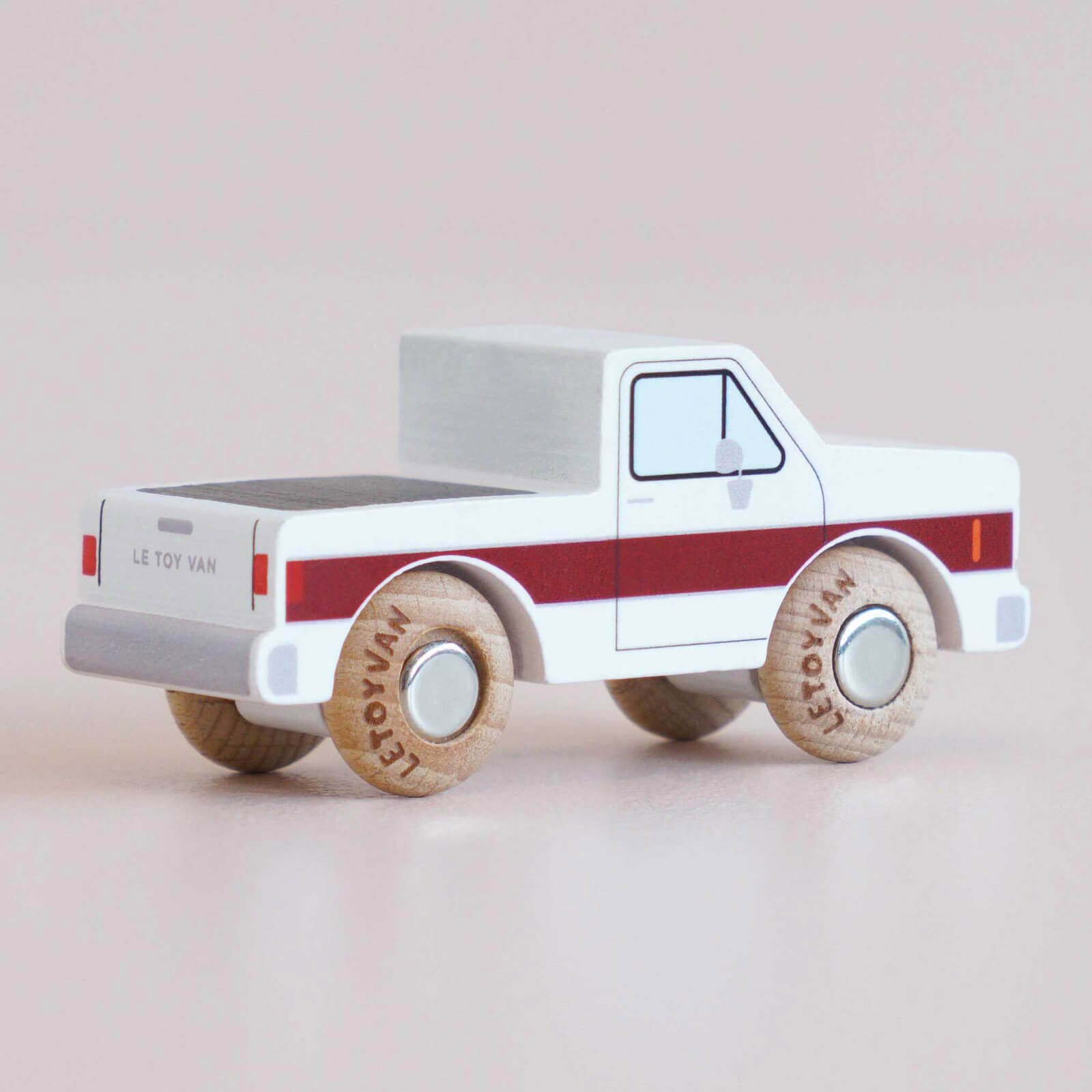 Wooden Car - GT165 Charlie
