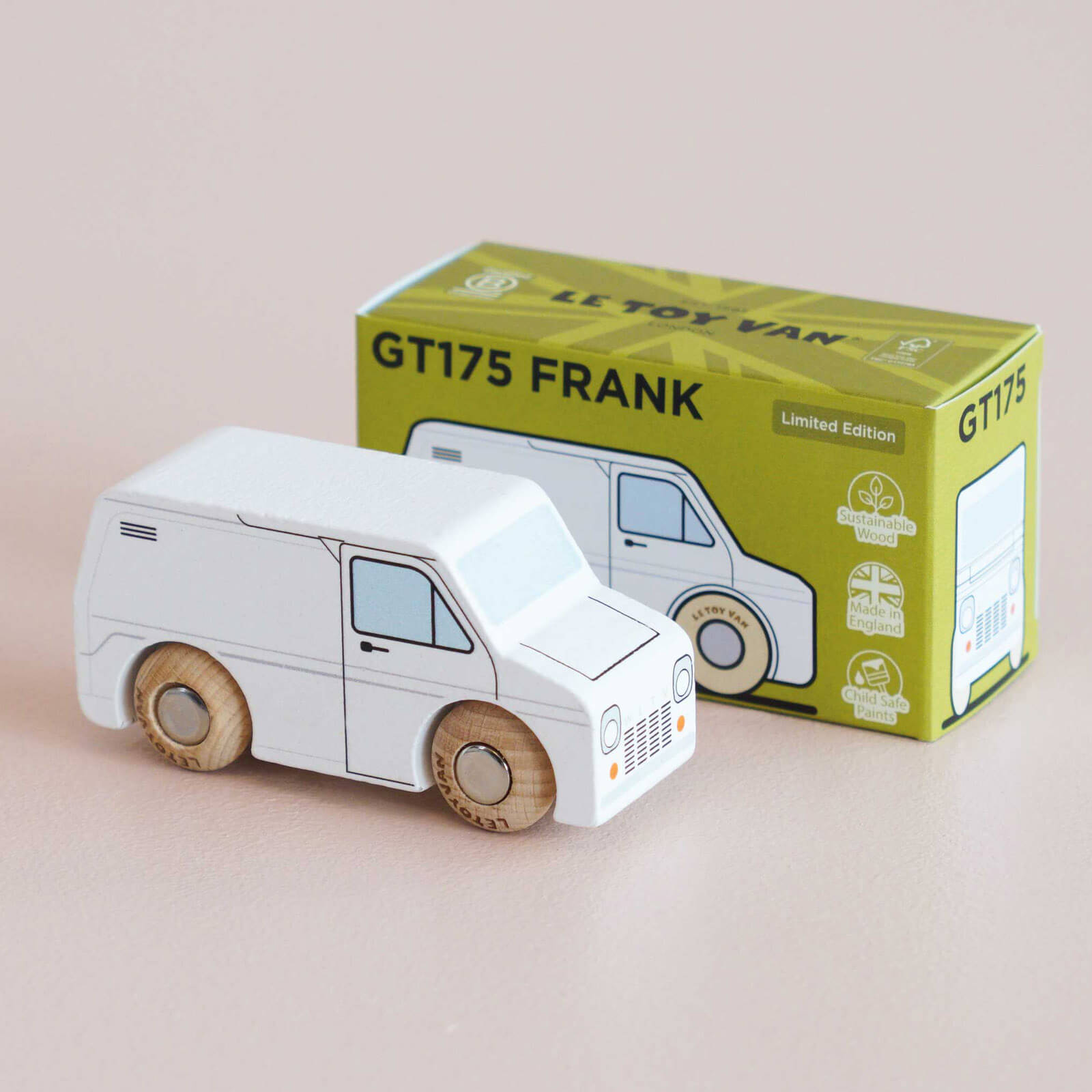Wooden Car - GT175 Frank