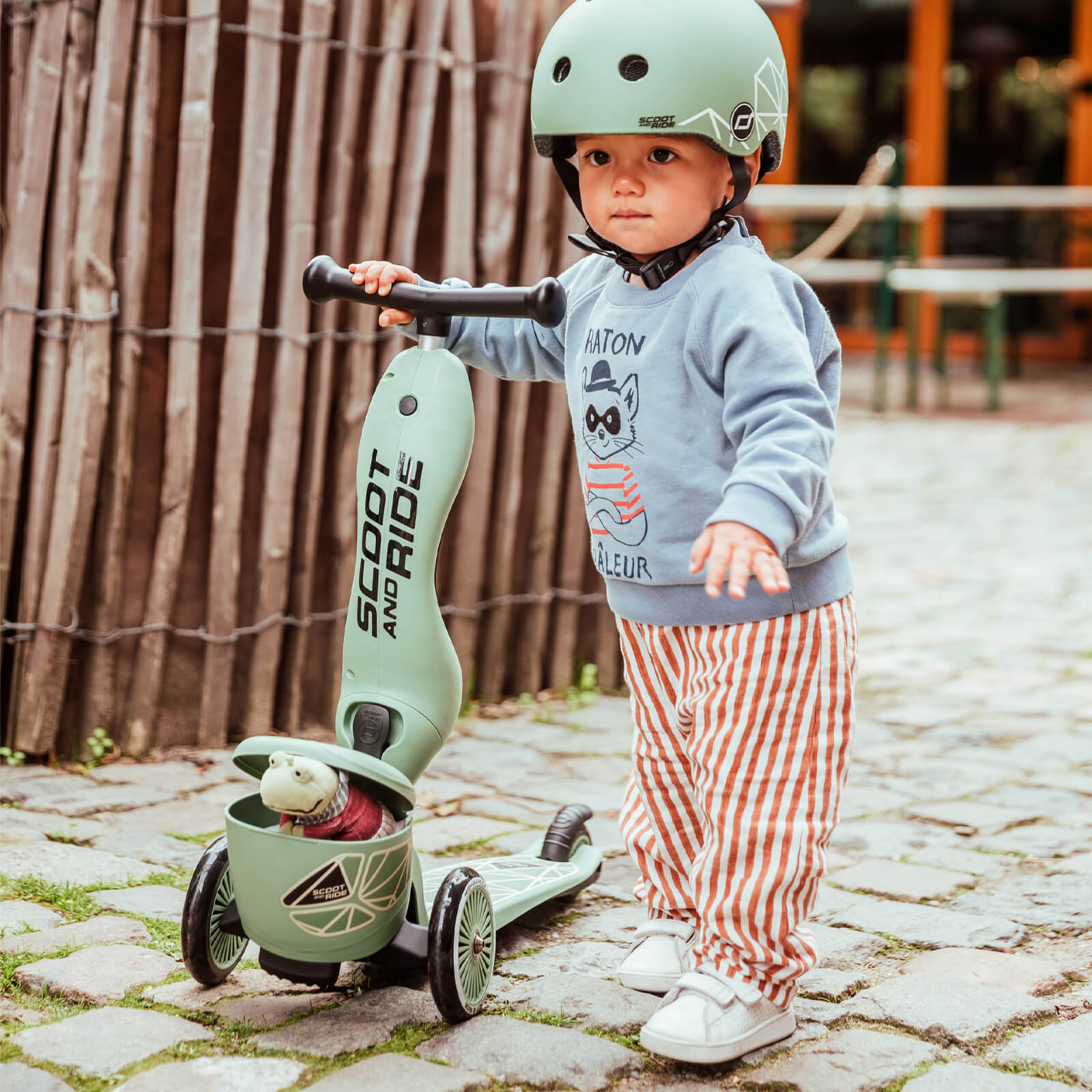 Highwaykick 1 Scooter - Green Lines