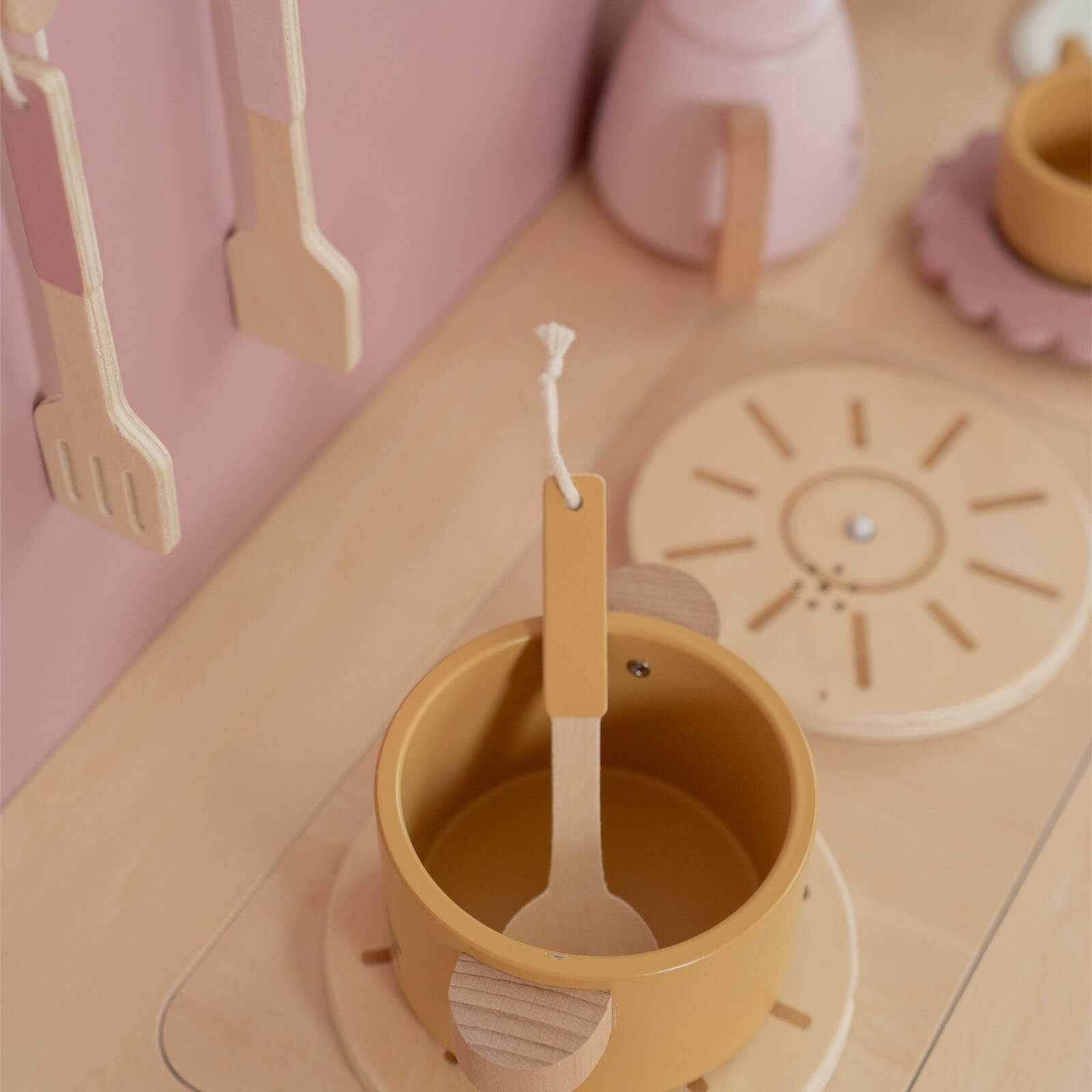 Pink Kitchen Plus 16 Accessories