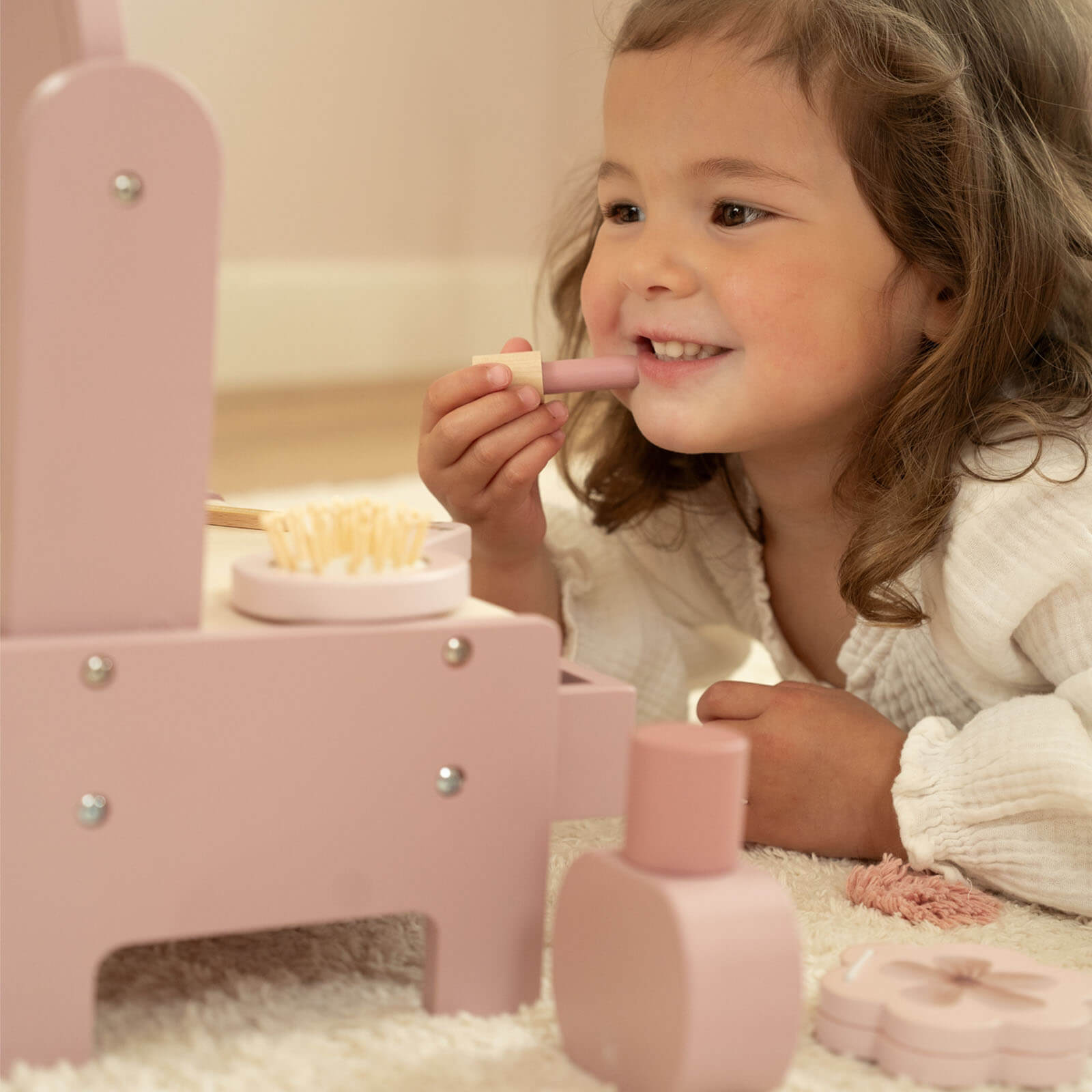Vanity Table and 6 Accessories