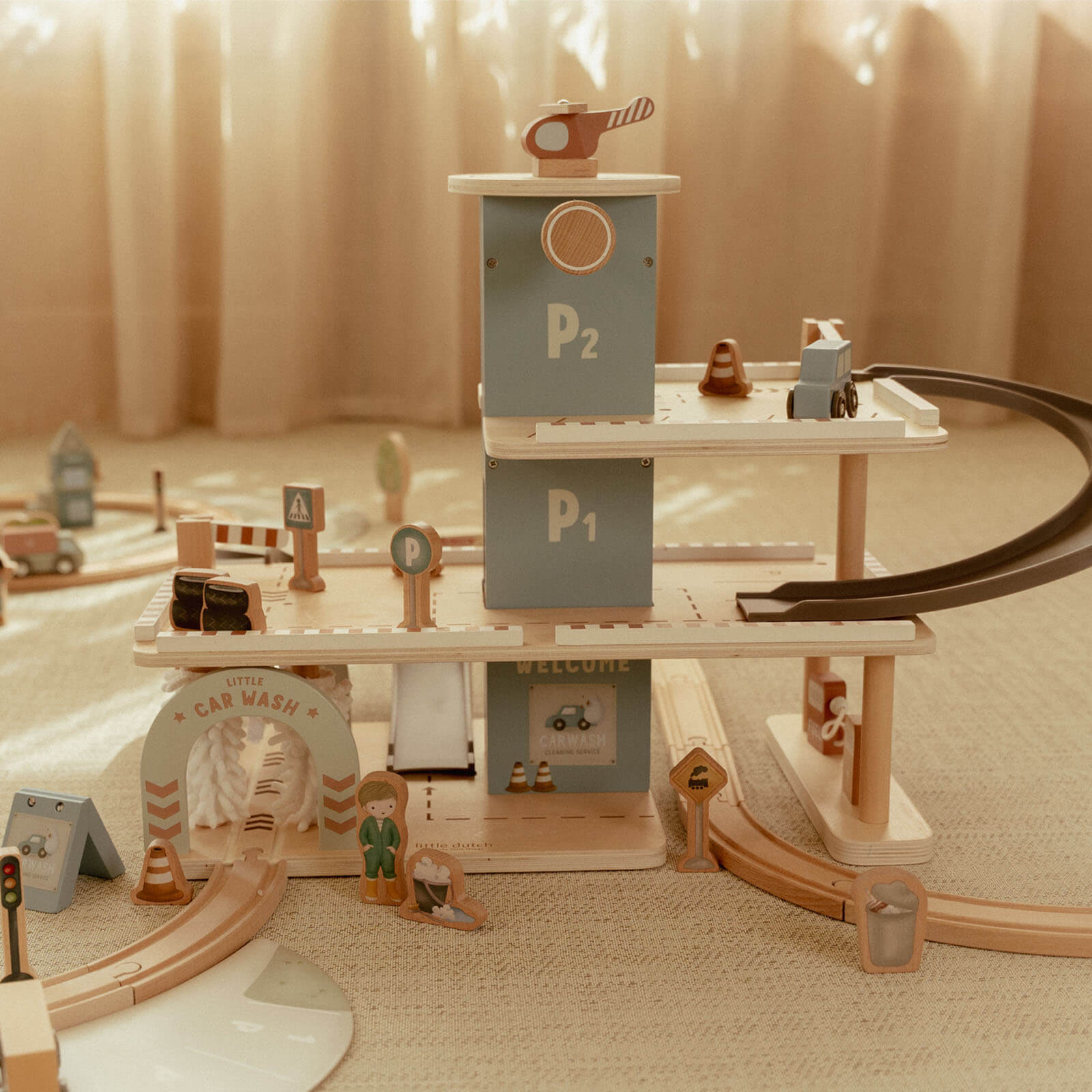 Wooden Parking Garage - 18 Pieces