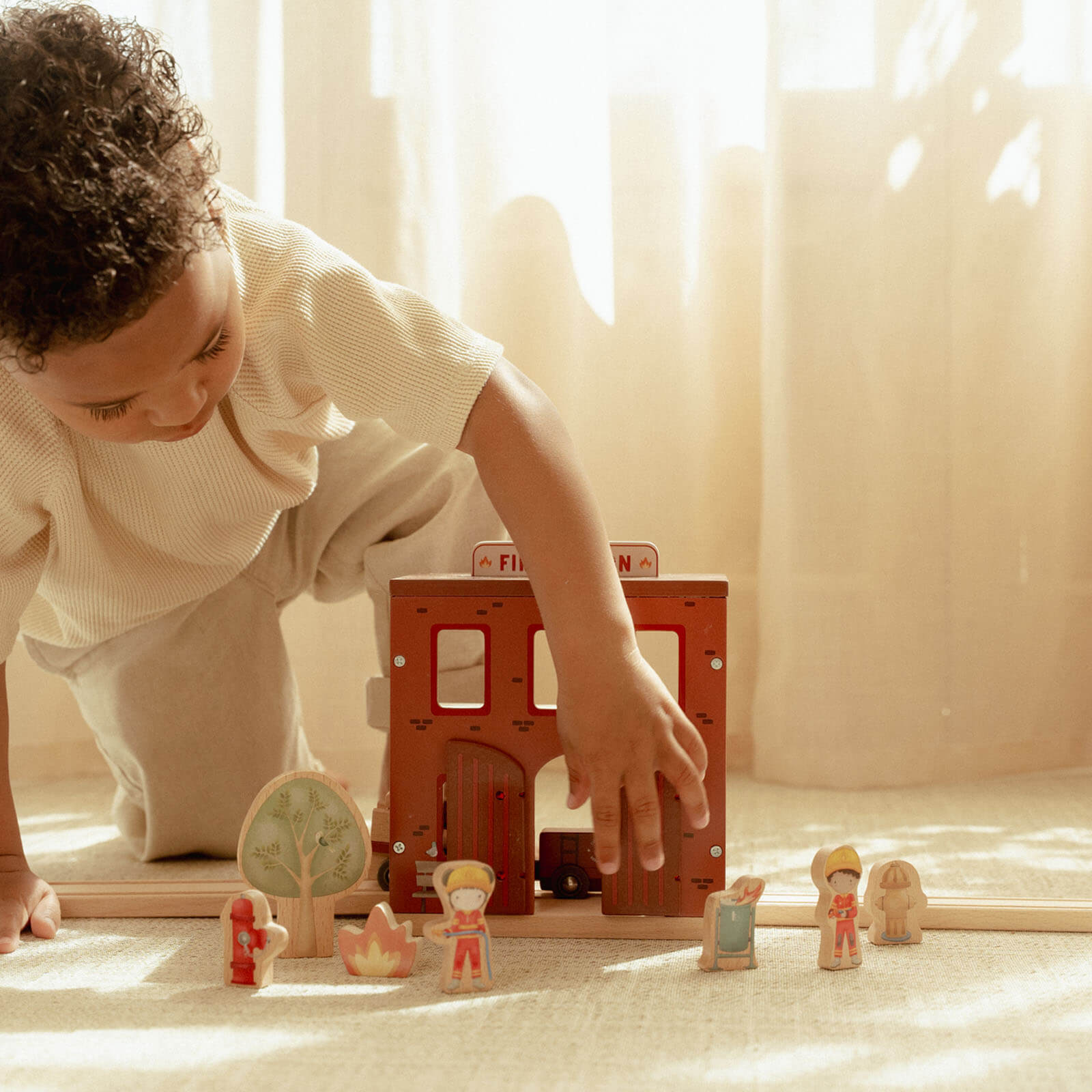 Wooden Fire Station - 10 Pieces