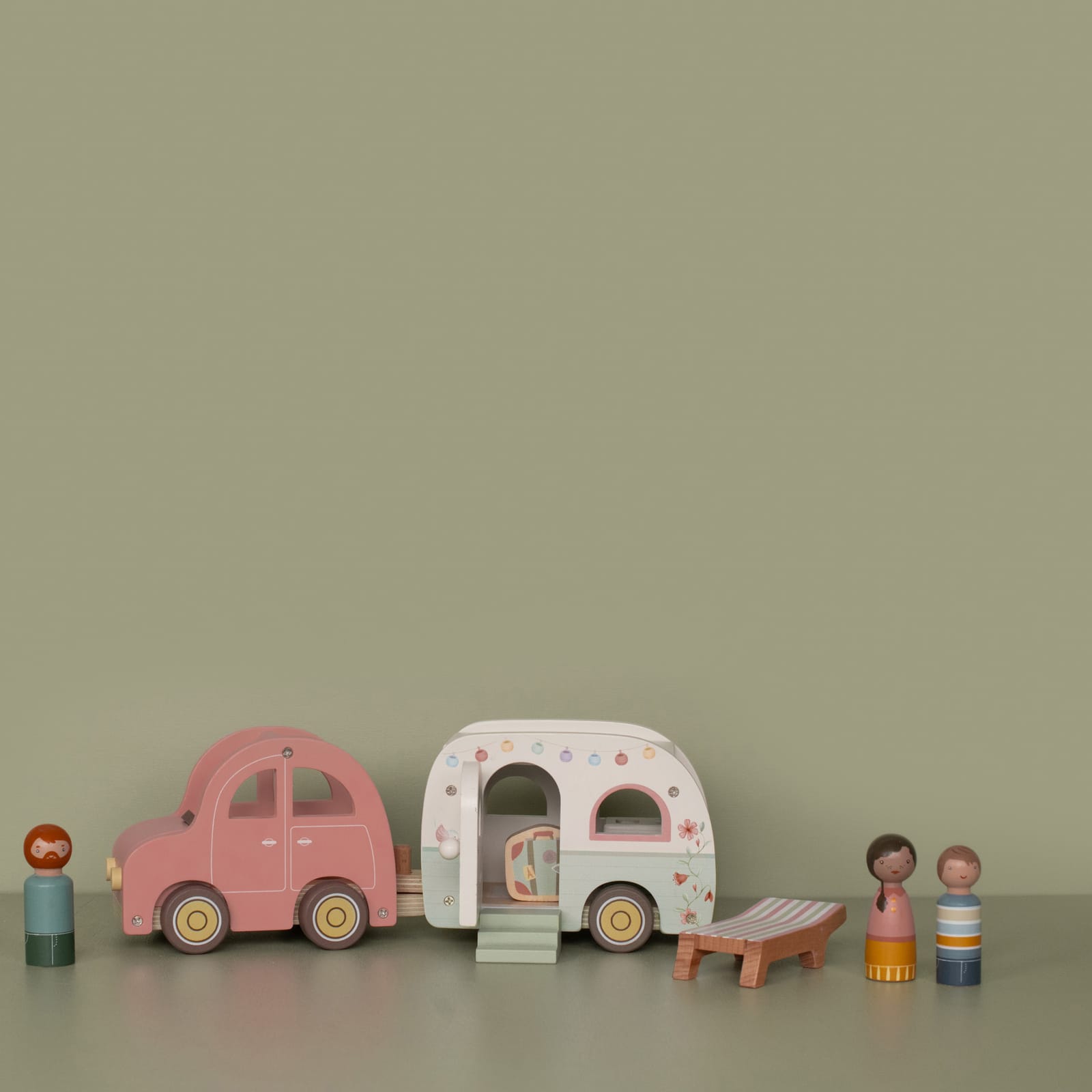 Wooden Car and Caravan Set