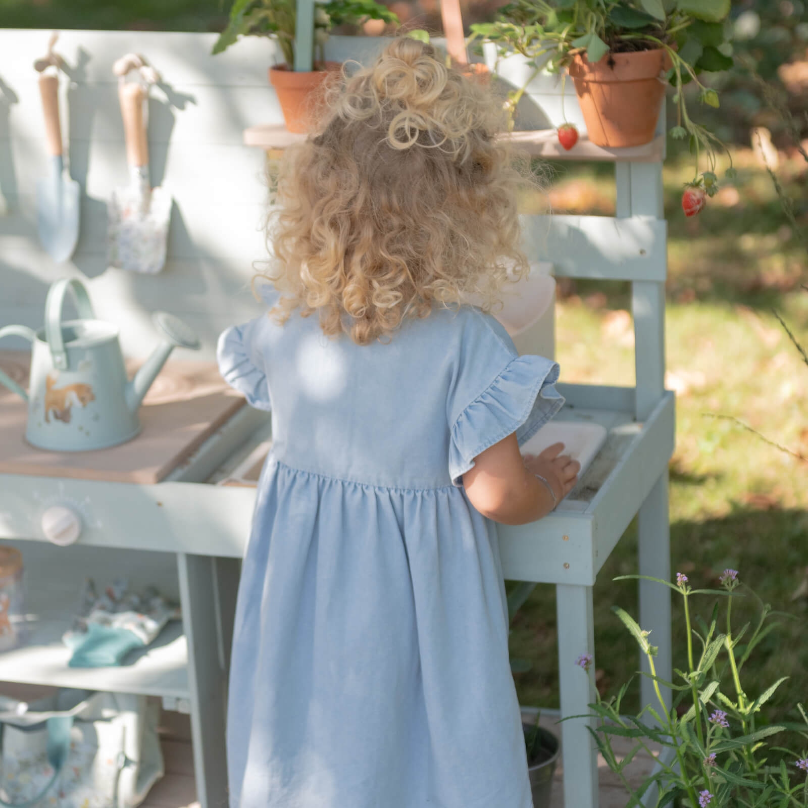 Wooden Outdoor Mud Kitchen