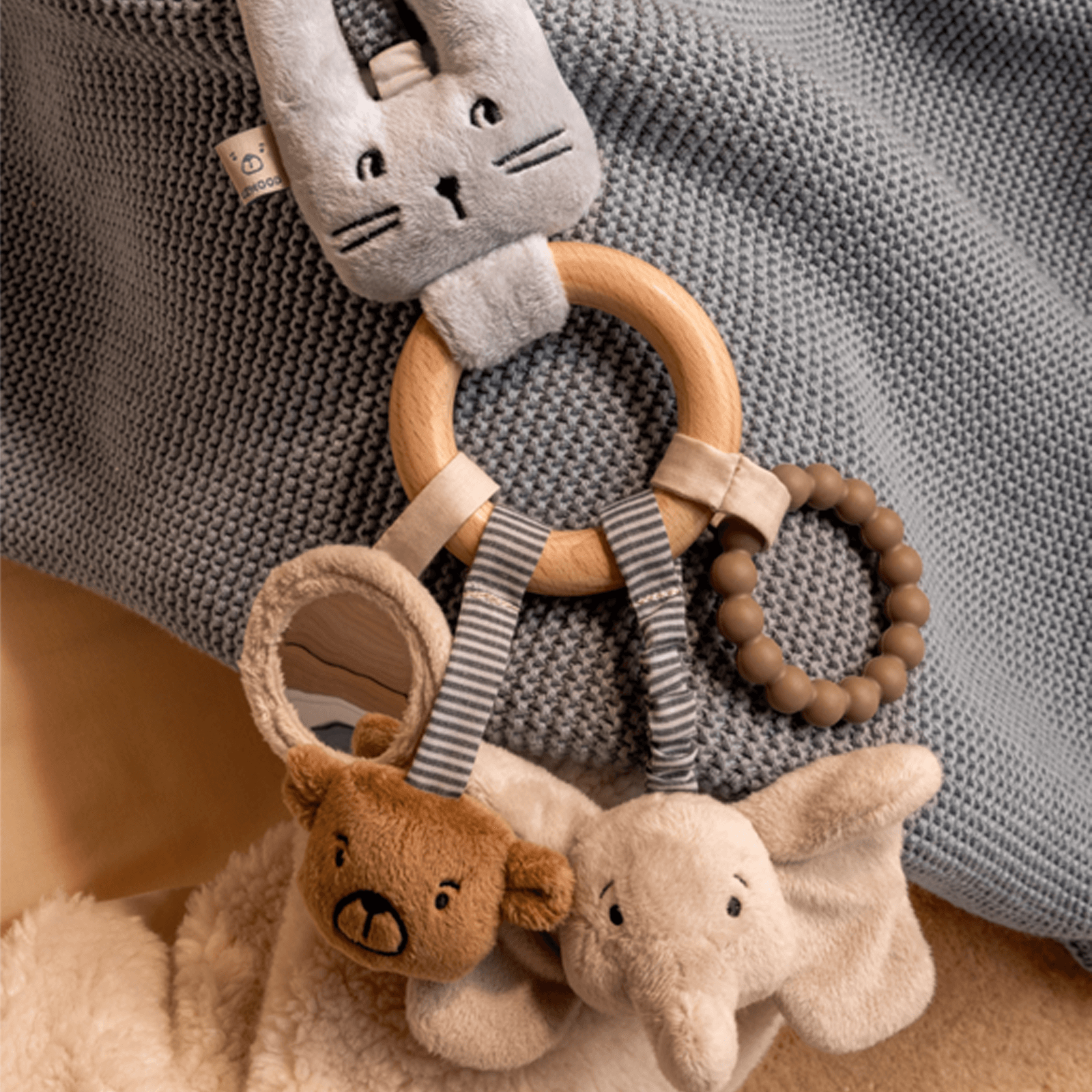 Angie Classic Activity Toy - Mist Mix