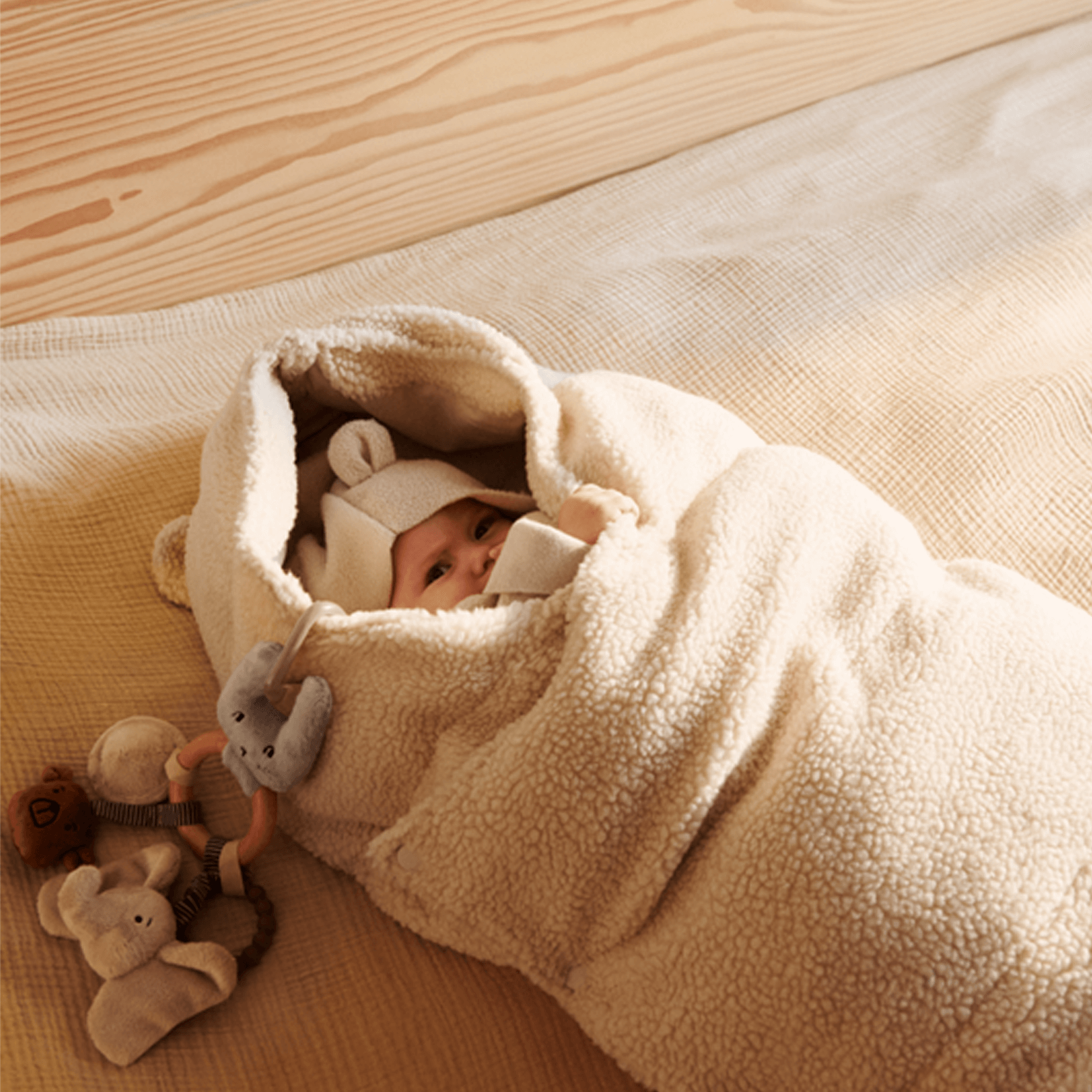 Angie Classic Activity Toy - Mist Mix