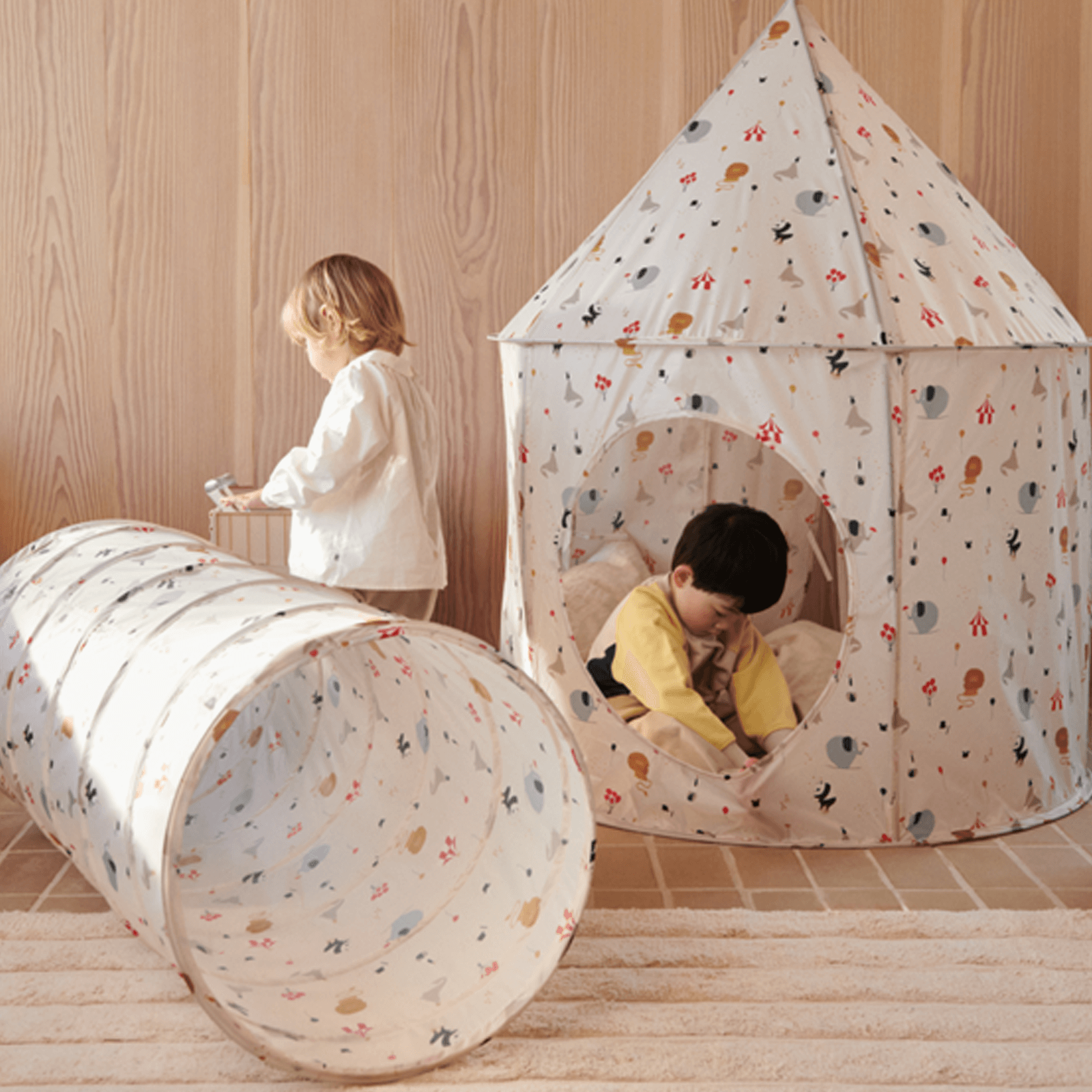 Oaks Pop Up Playtent - Circus Sandy